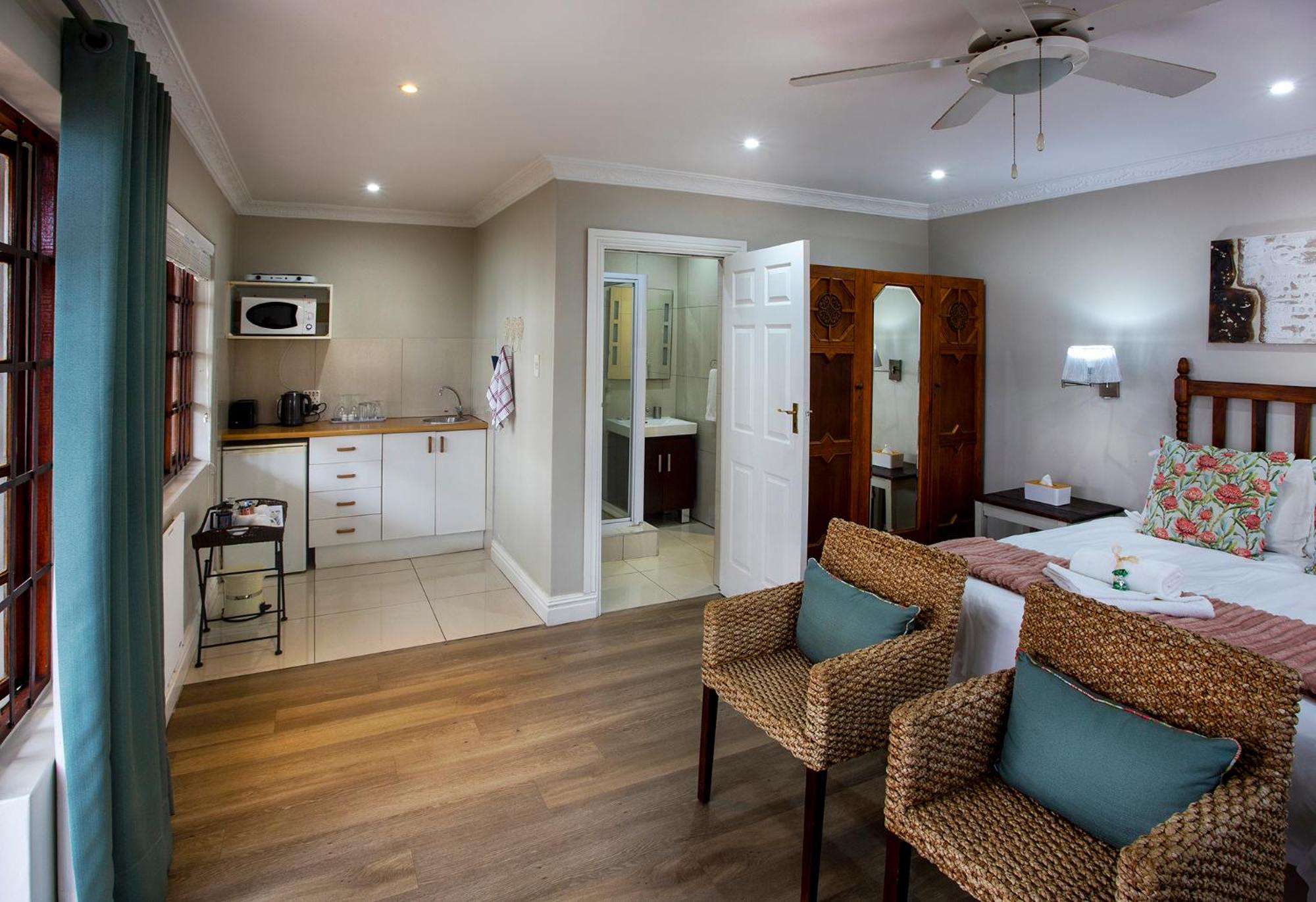 Standard Queen Room - Photo 2