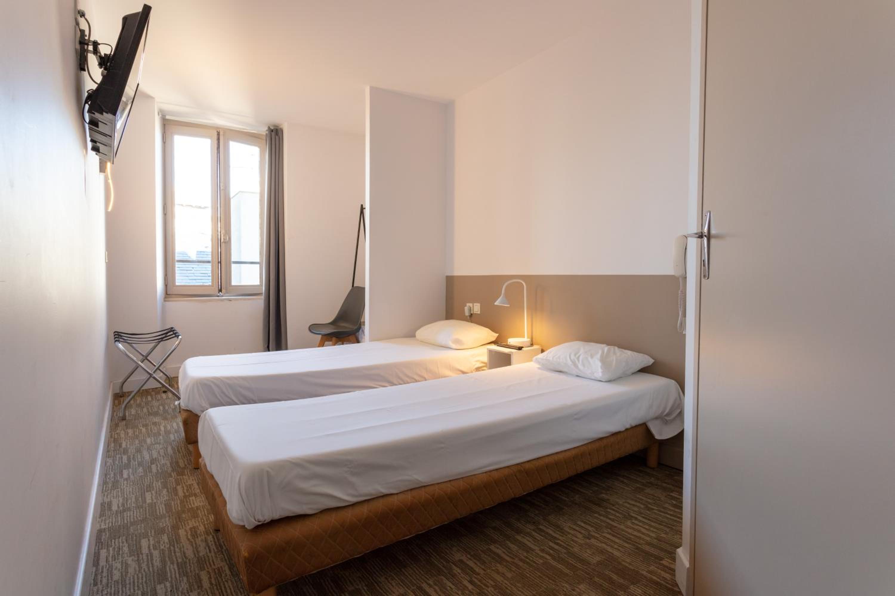 Budget Twin Room - Photo 1