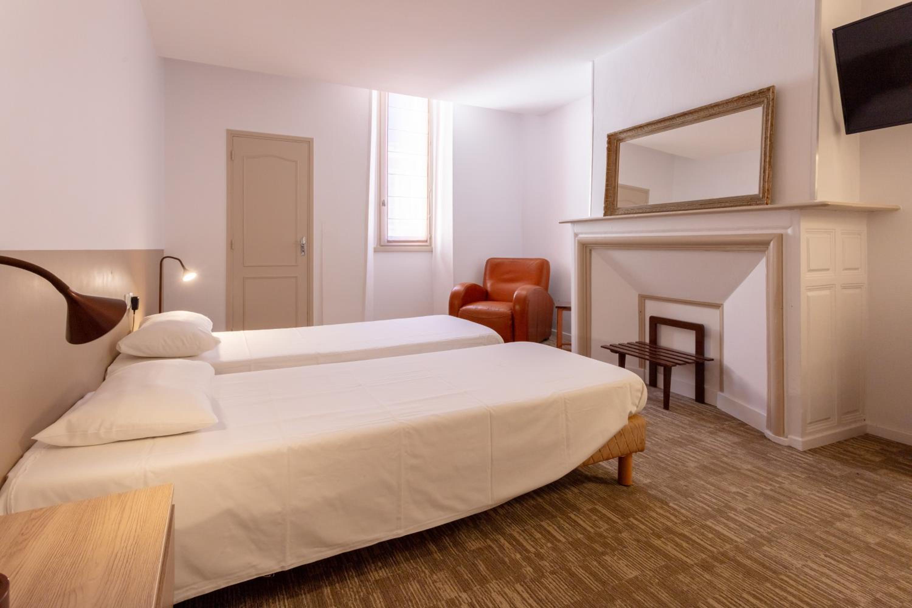 Superior Twin Room - Photo 3