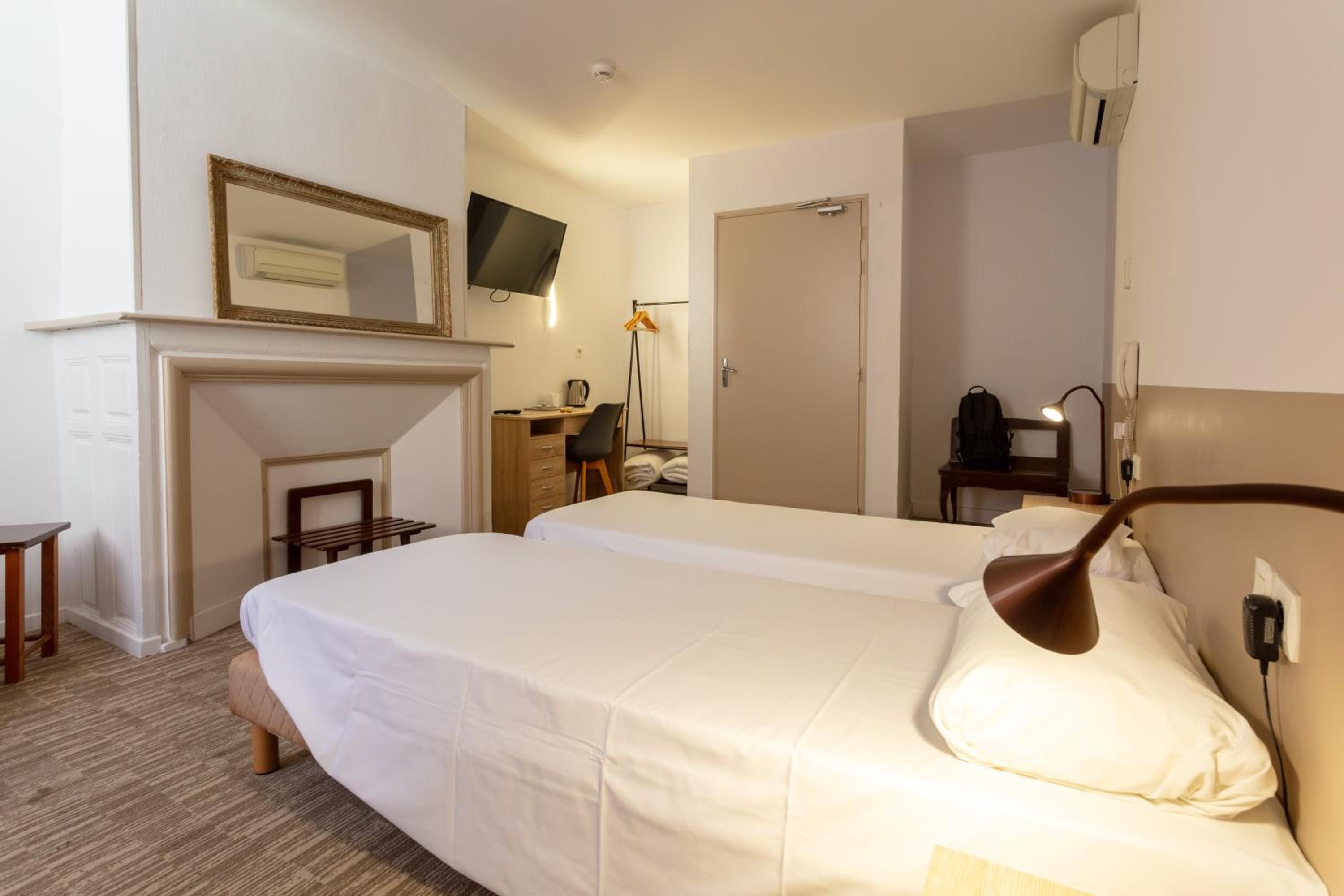 Superior Twin Room - Photo 5