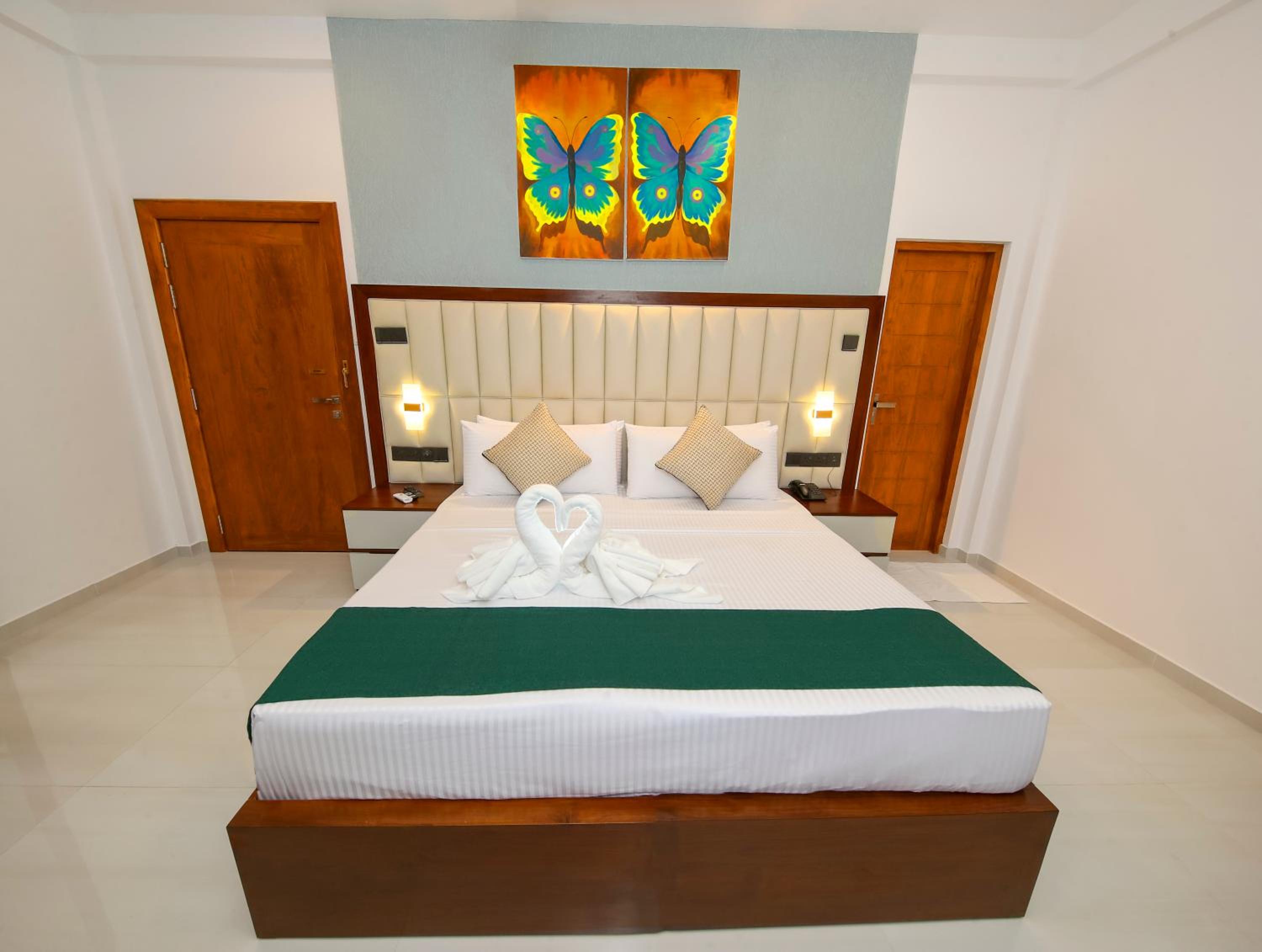 Deluxe Double or Twin Room 