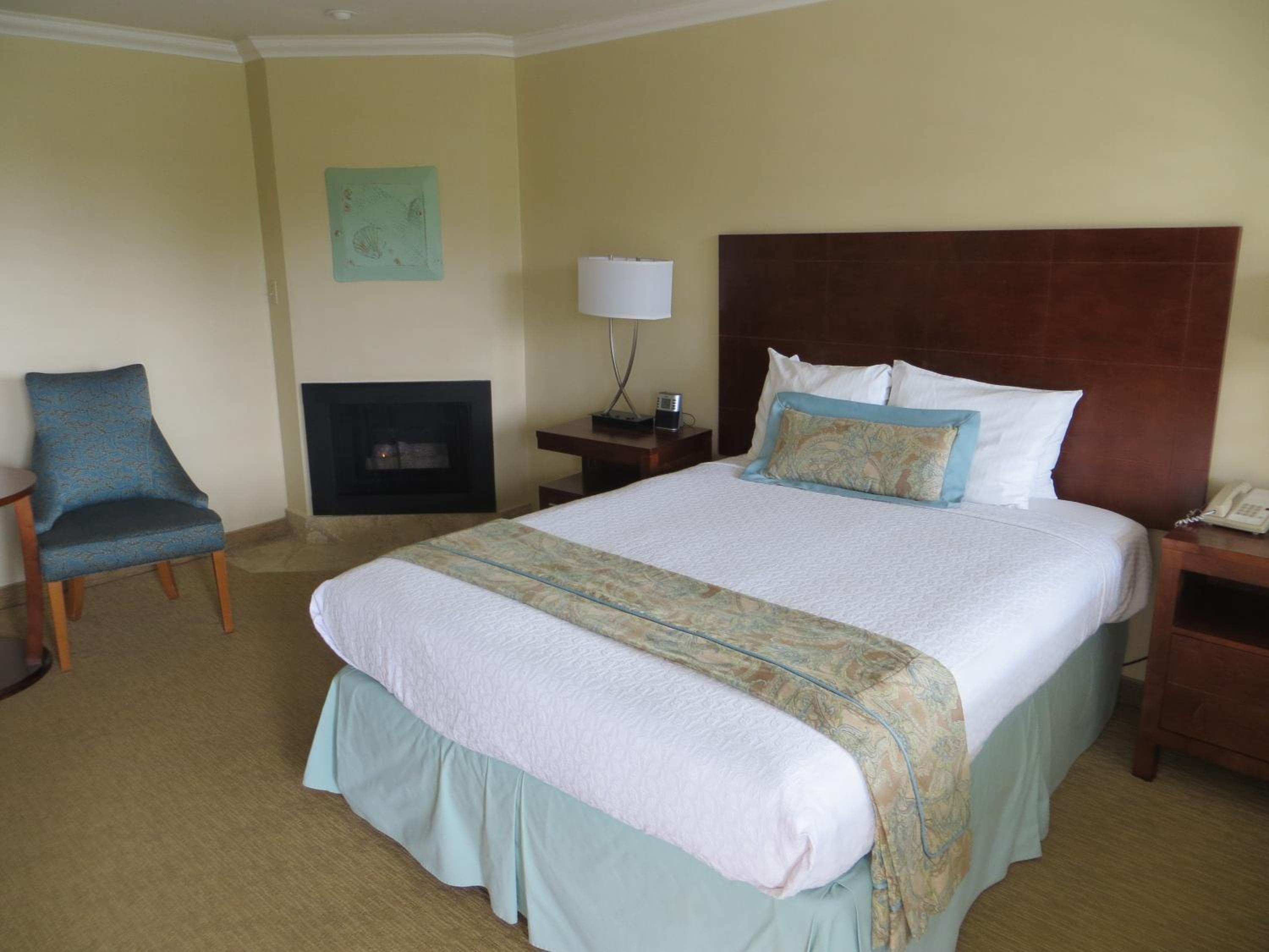 Queen Room with Fireplace photo 1