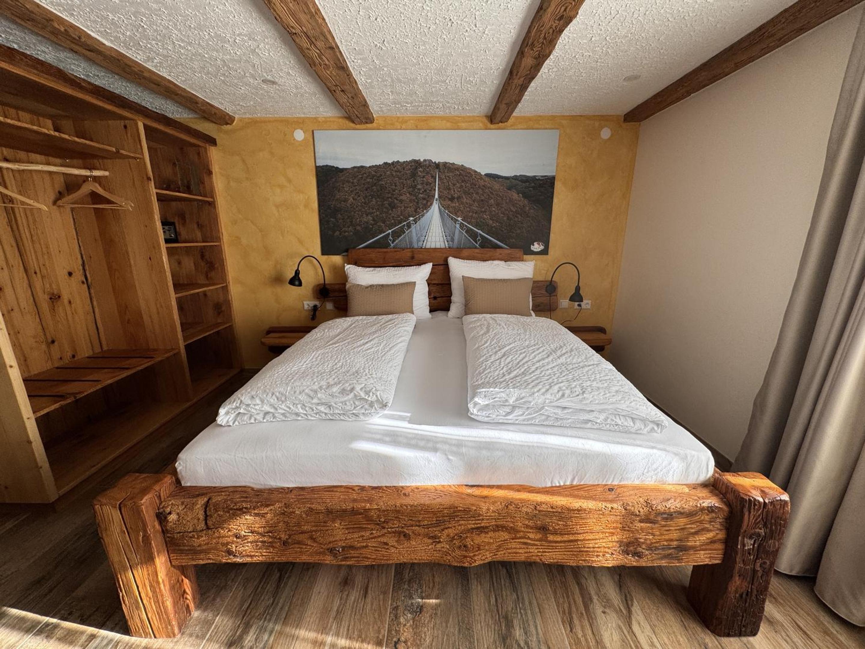 Deluxe Double Room with Shower - Photo 6
