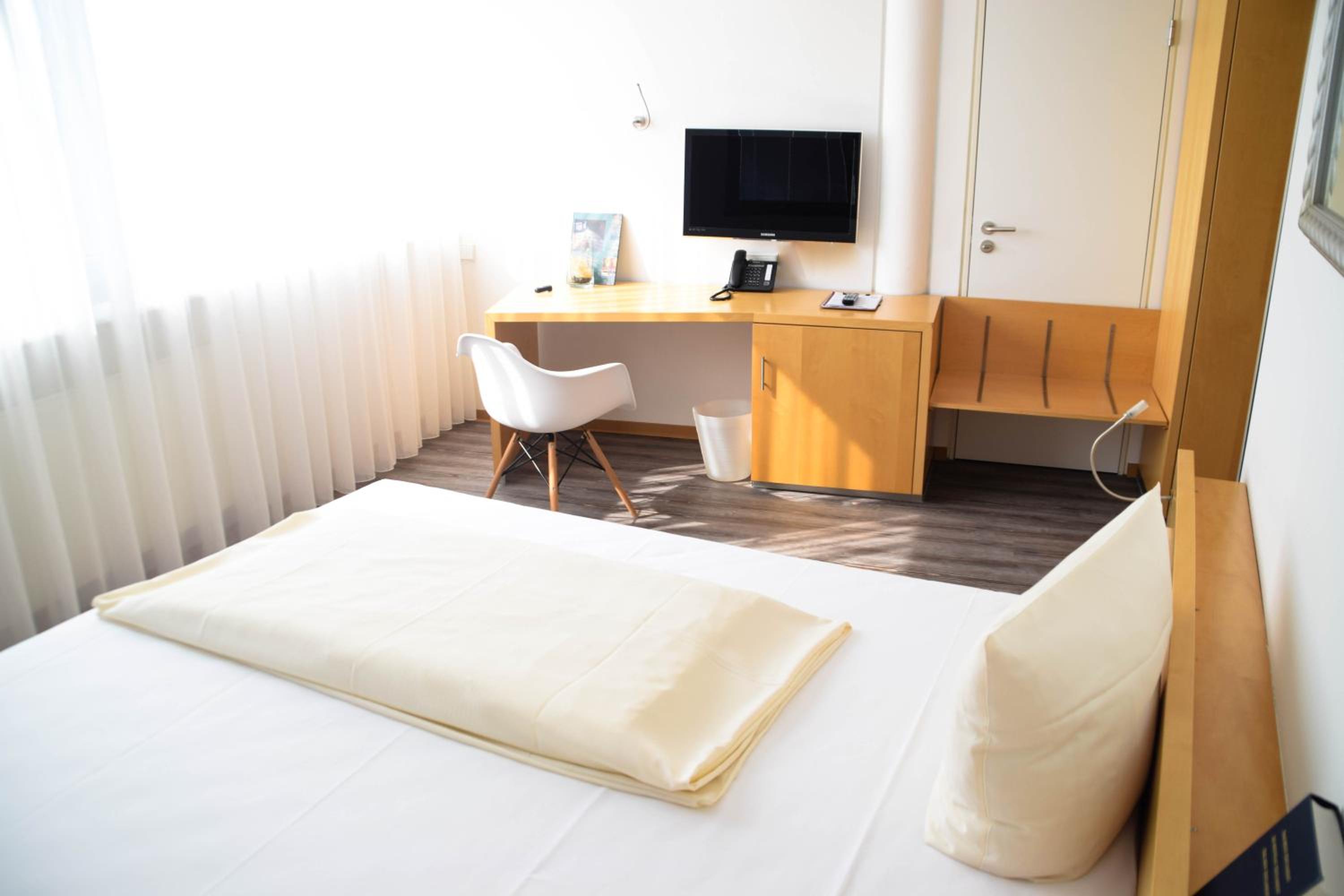 Double Room - Photo 3