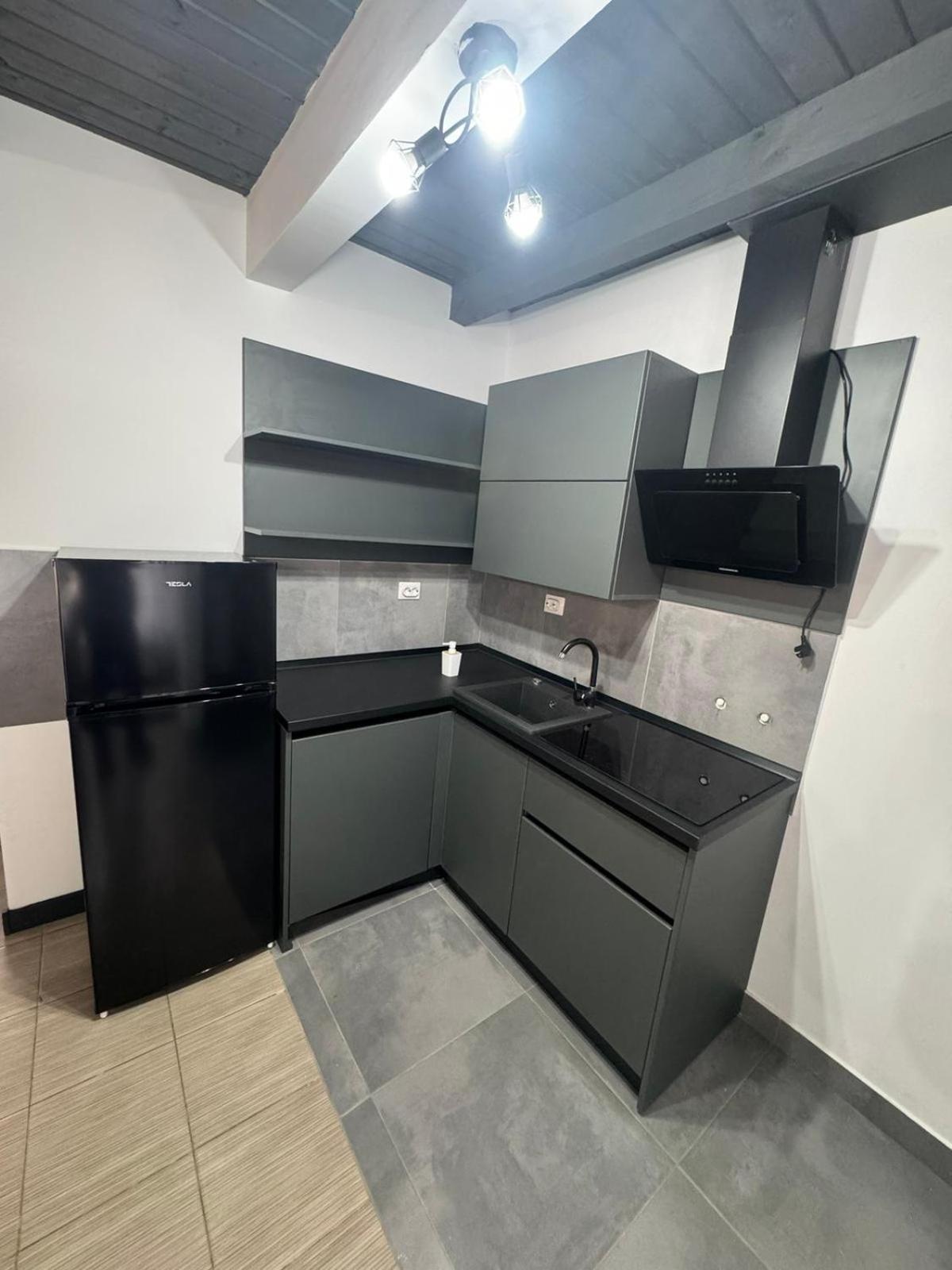 Three-Bedroom Apartment with Mountain View