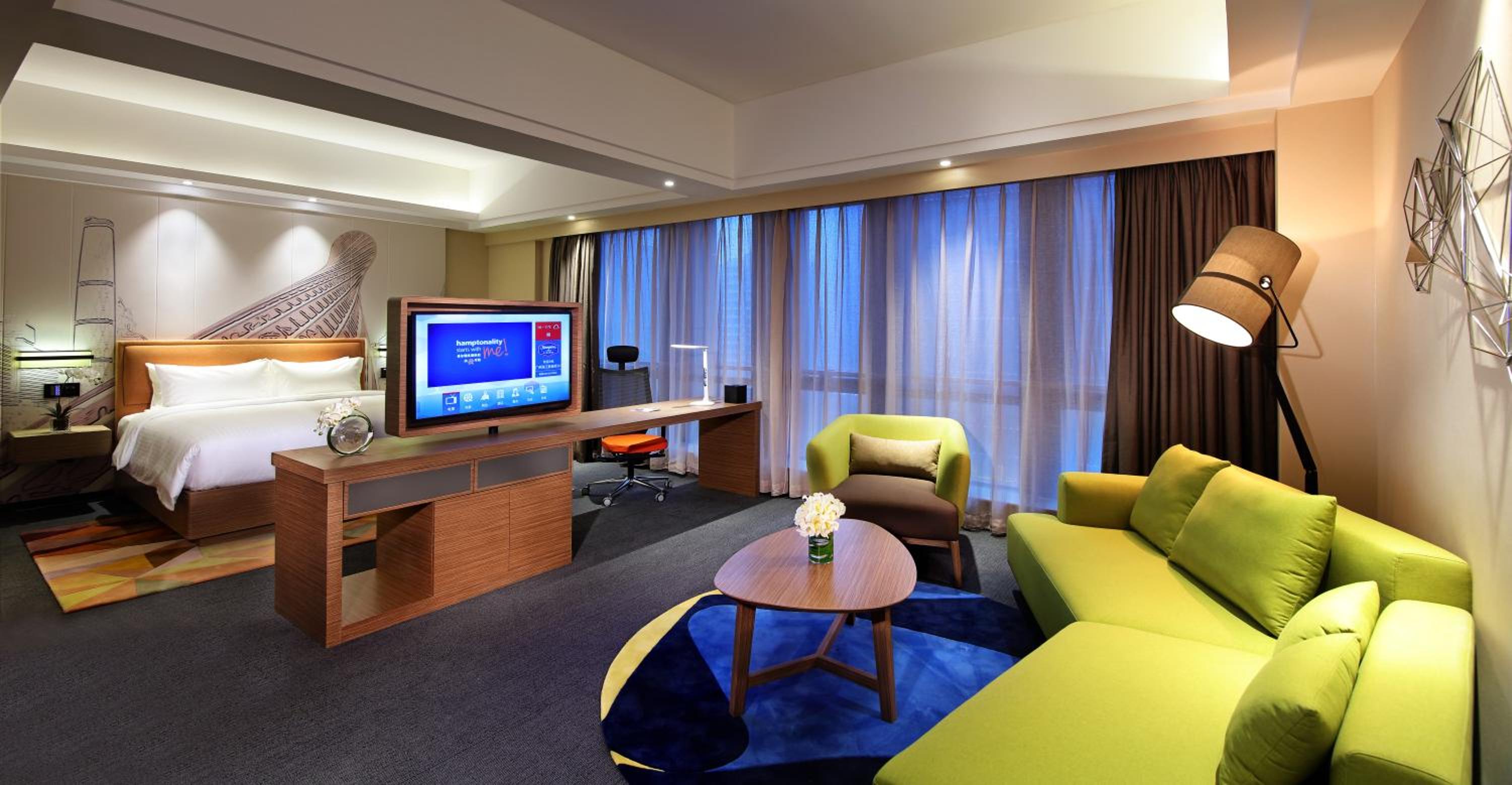 Suite with Hot Tub - Photo 1