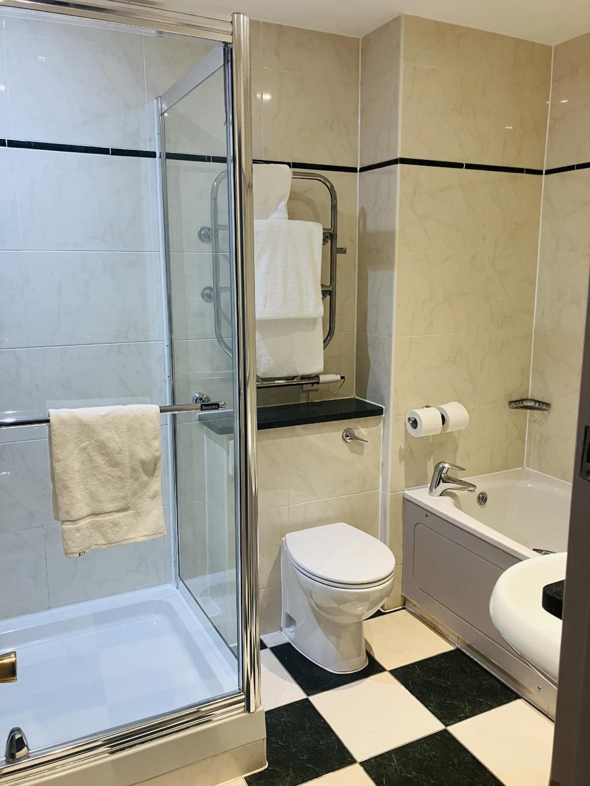 Standard Double Room - Photo 6