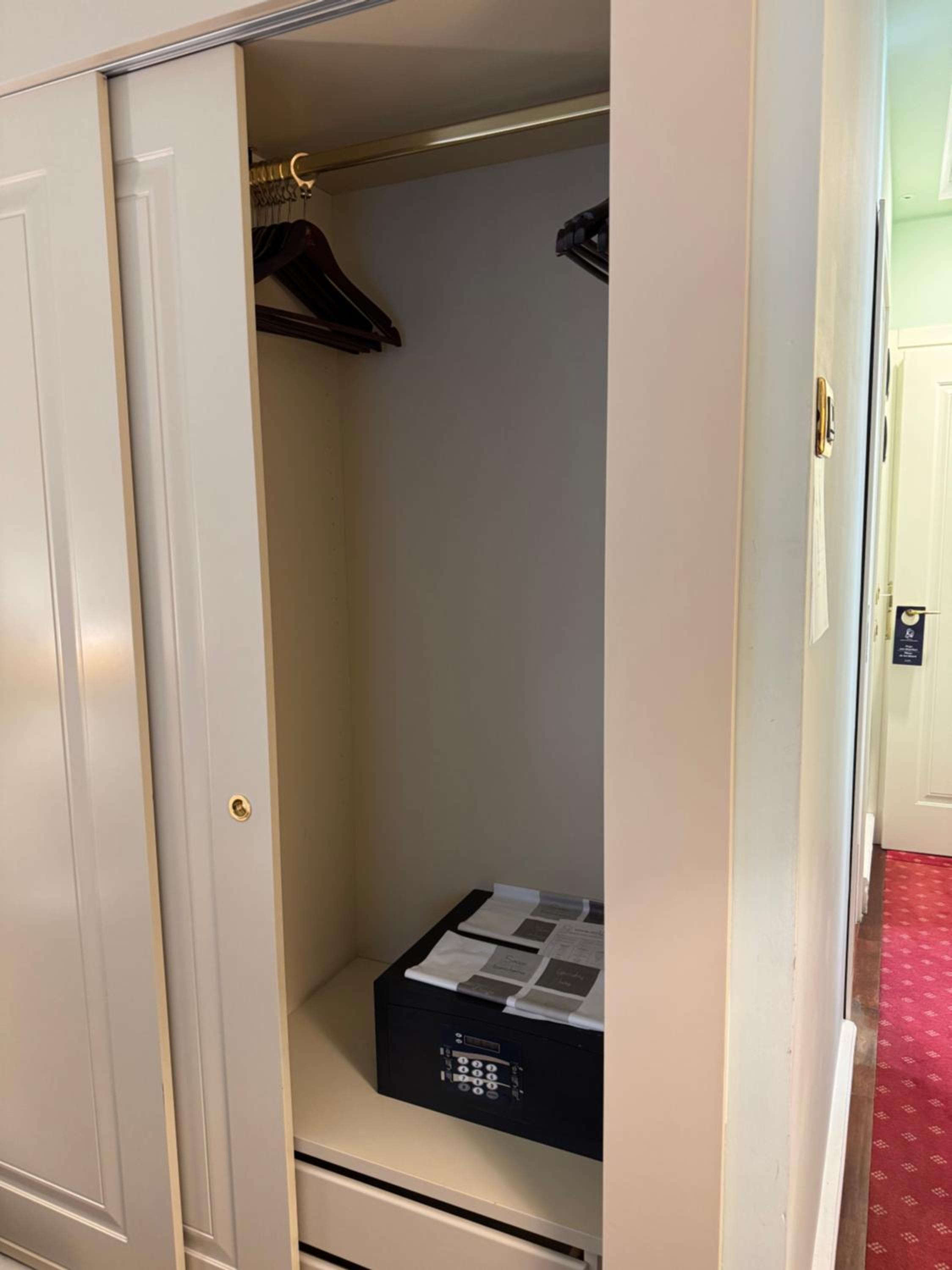 Standard Single Room - Photo 4