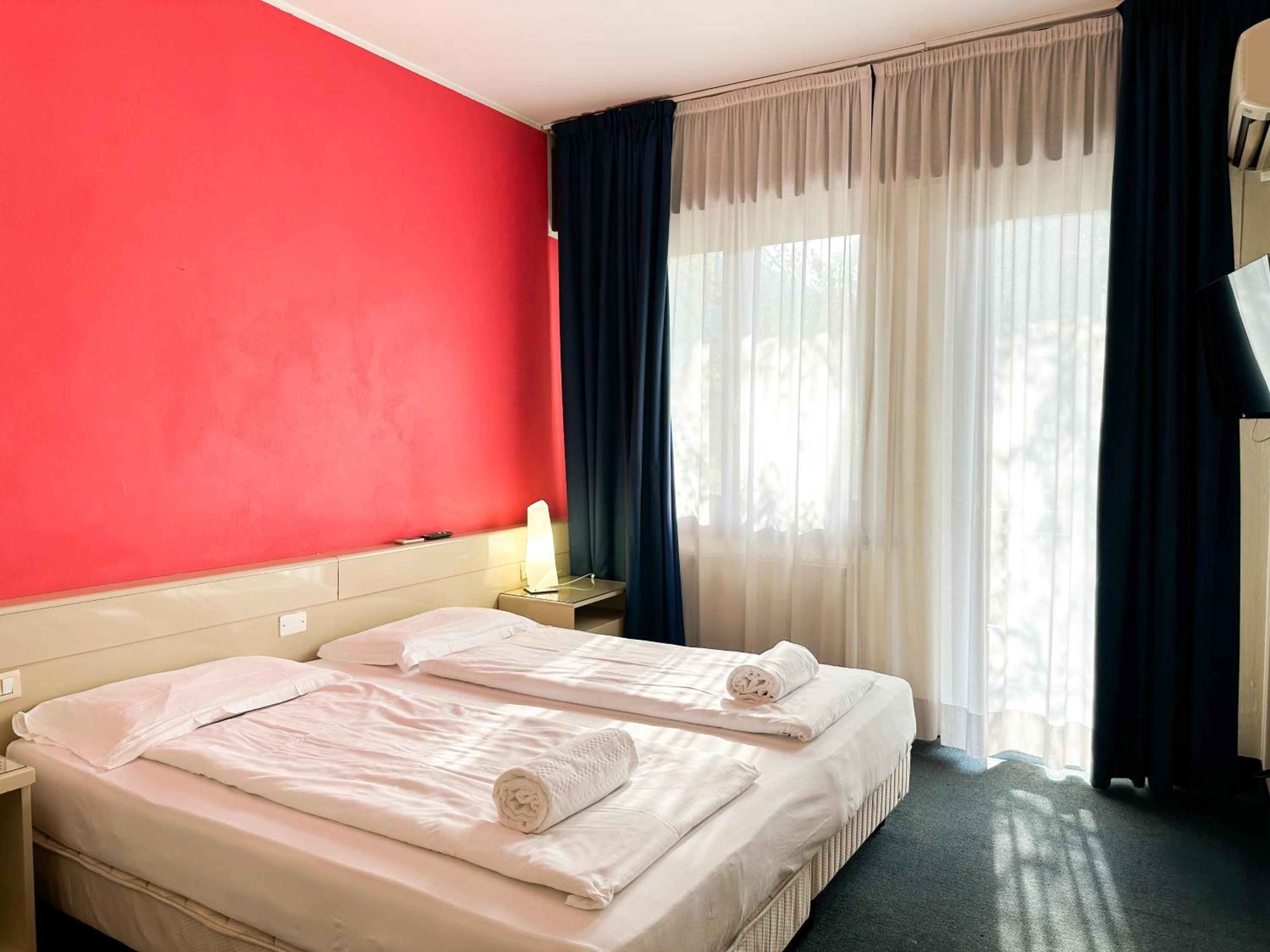 Economy Double Room photo 1