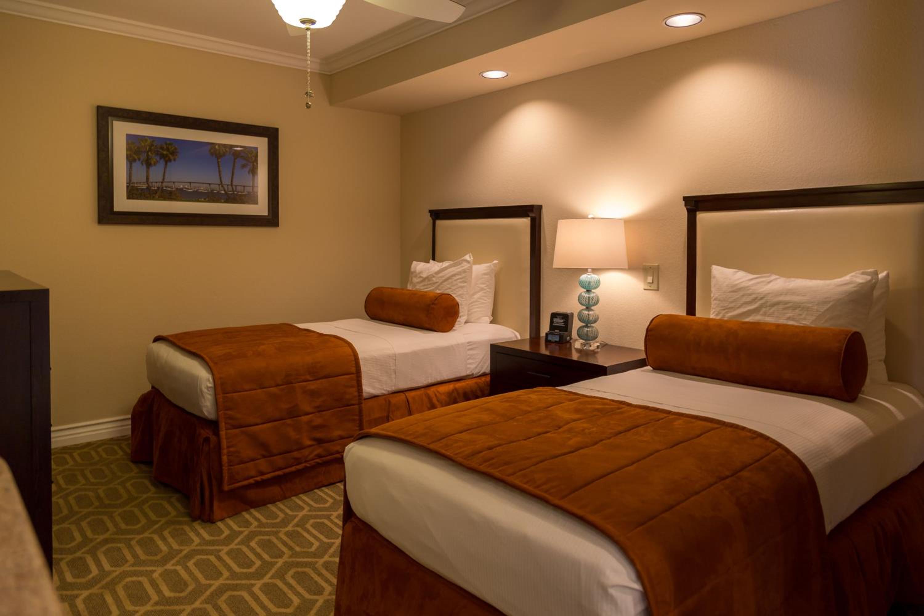 Two-Bedroom Suite - Photo 7