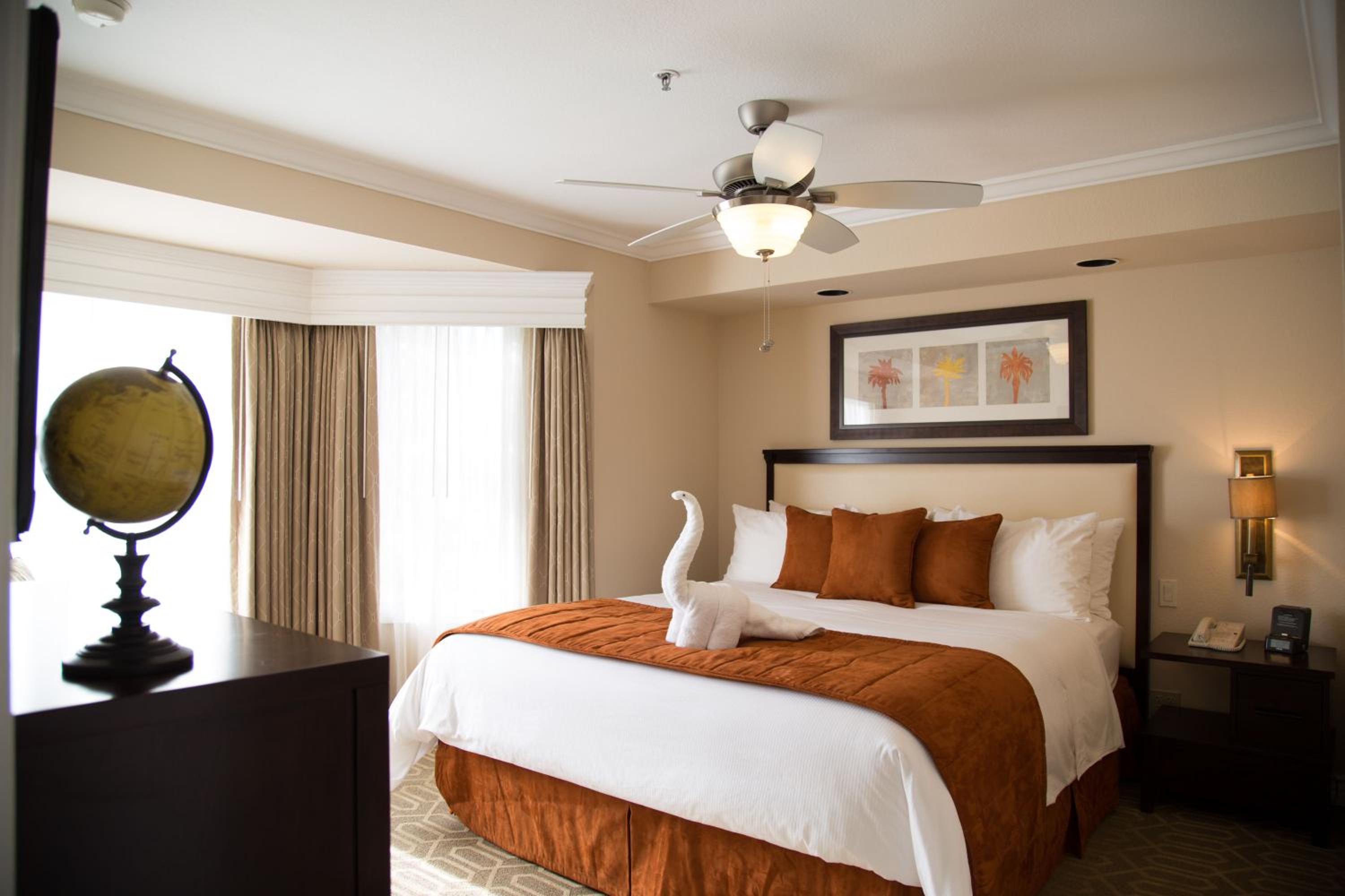 Two-Bedroom Suite - Photo 8