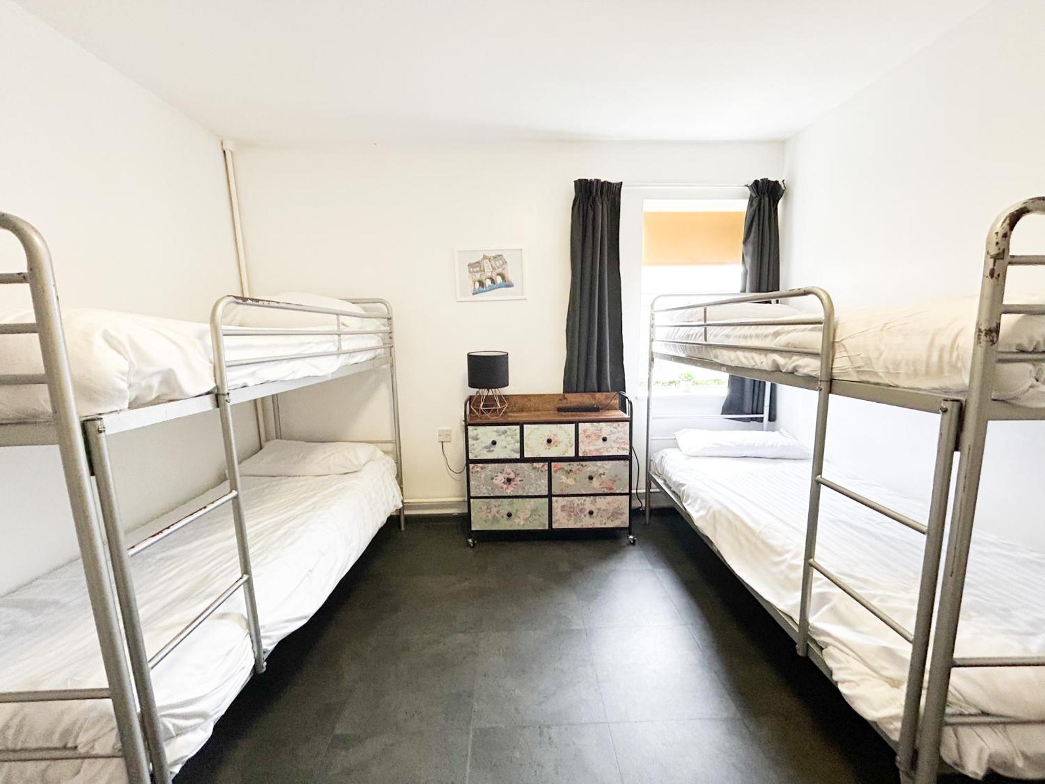 Quadruple Room - Photo 2
