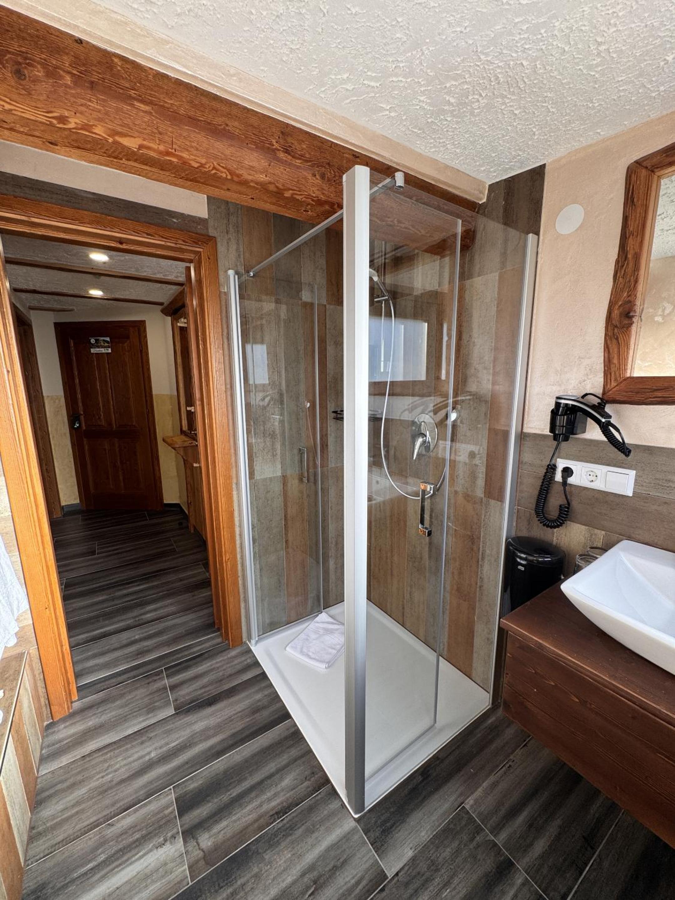 Family Room with Bathroom - Photo 2