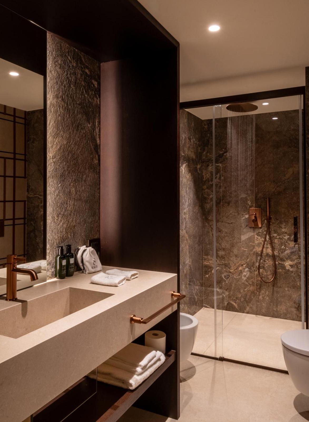 Suite - Photo 5