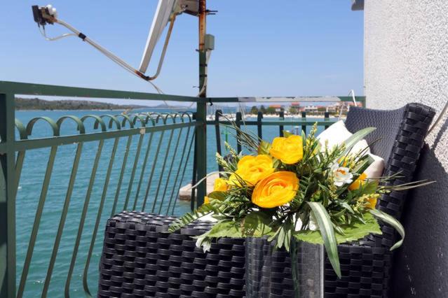 Apartment with Sea View photo 2