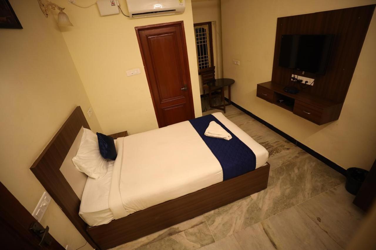 Single Room - Photo 2