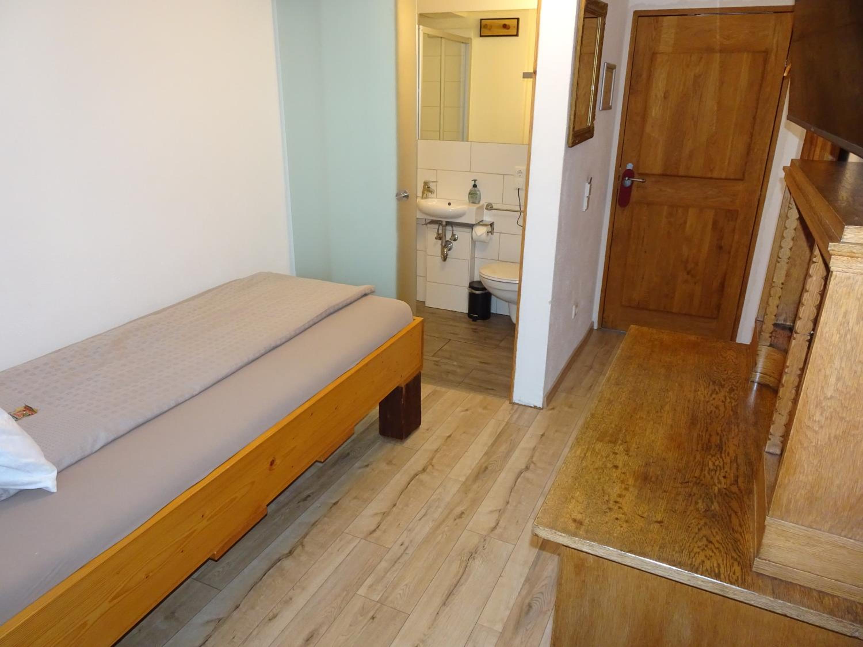 Small Single Room