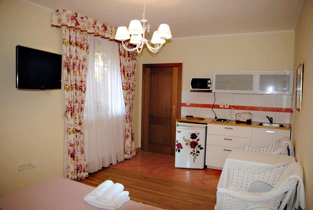 Standard Double or Twin Room - Photo 30