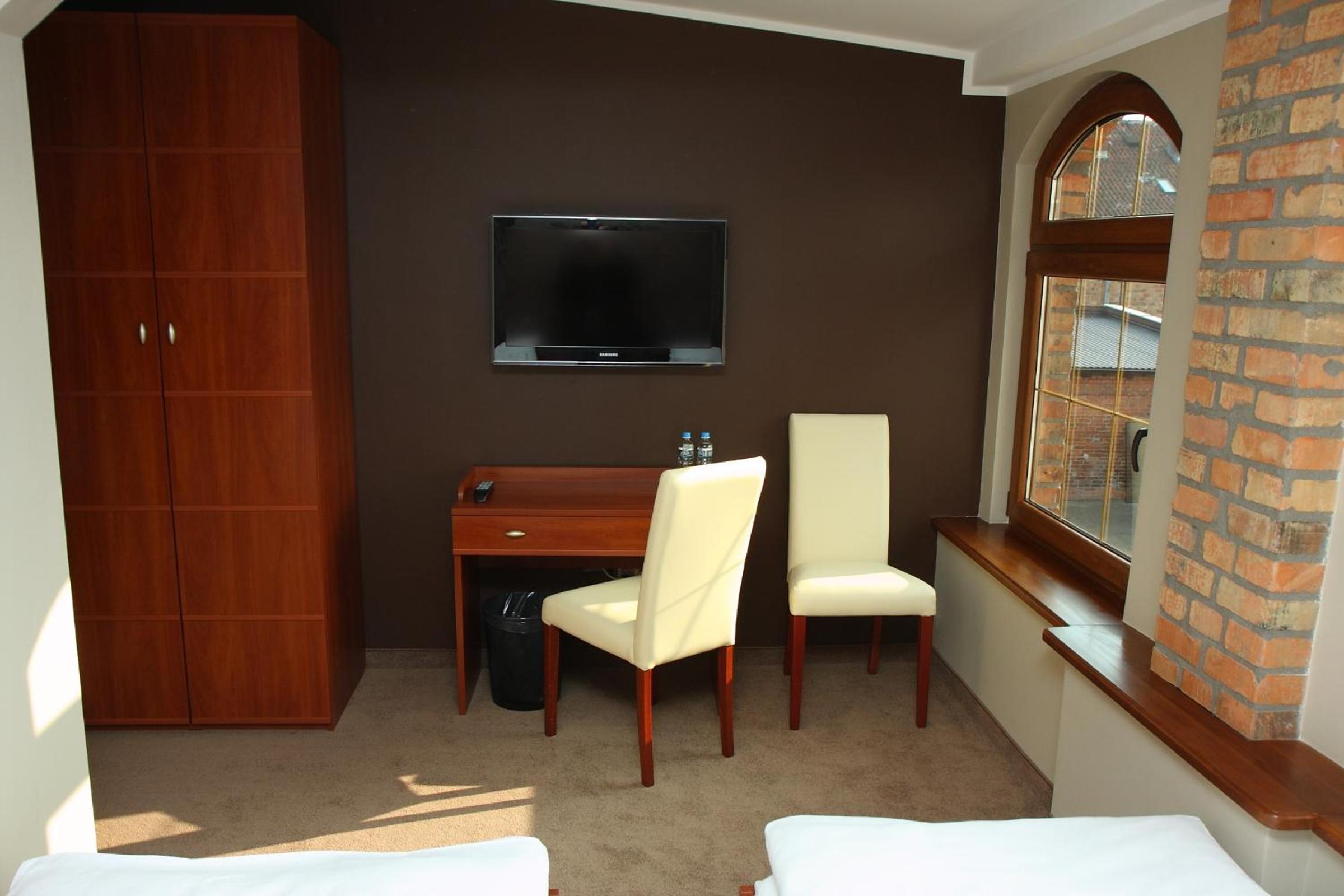 Standard Double or Twin Room - Photo 4