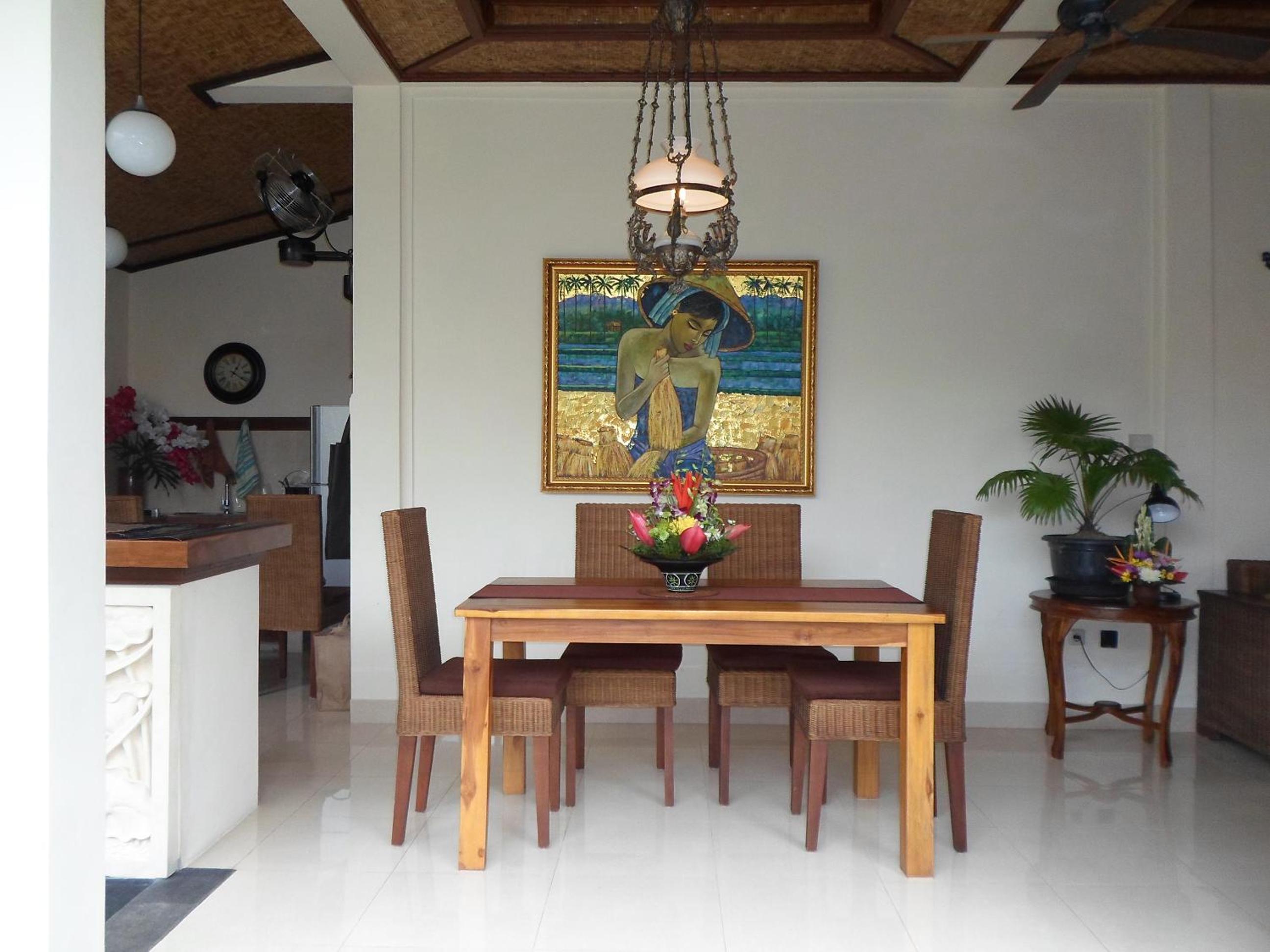 Three-Bedroom Villa with Private Pool - Photo 6