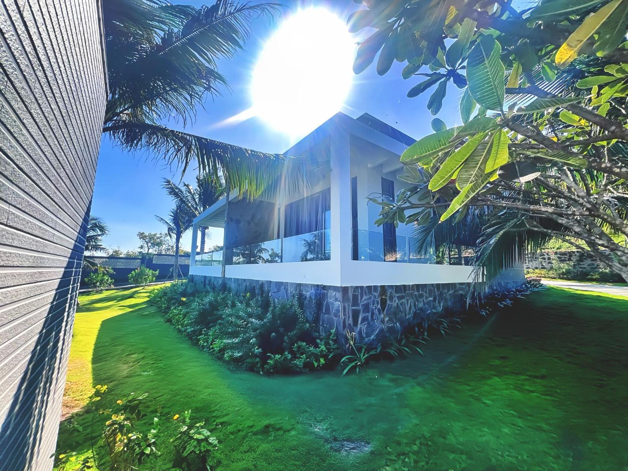 Azure Sand Retreat 2 Beds Ocean View