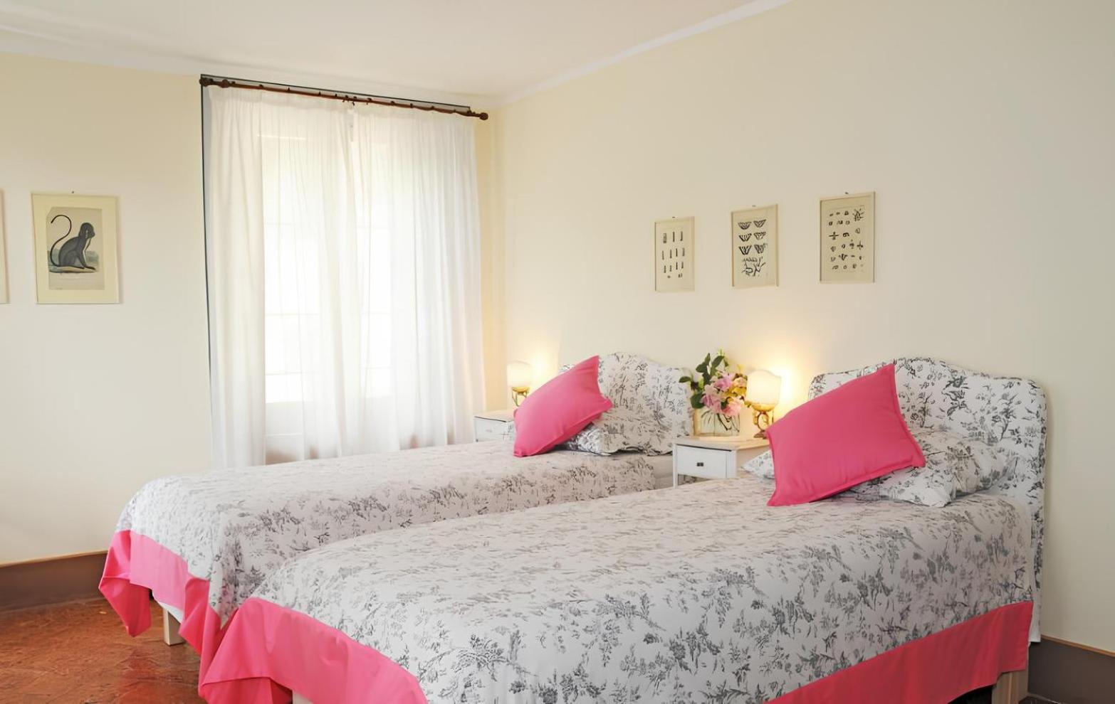 Double Room with Garden View - Photo 10
