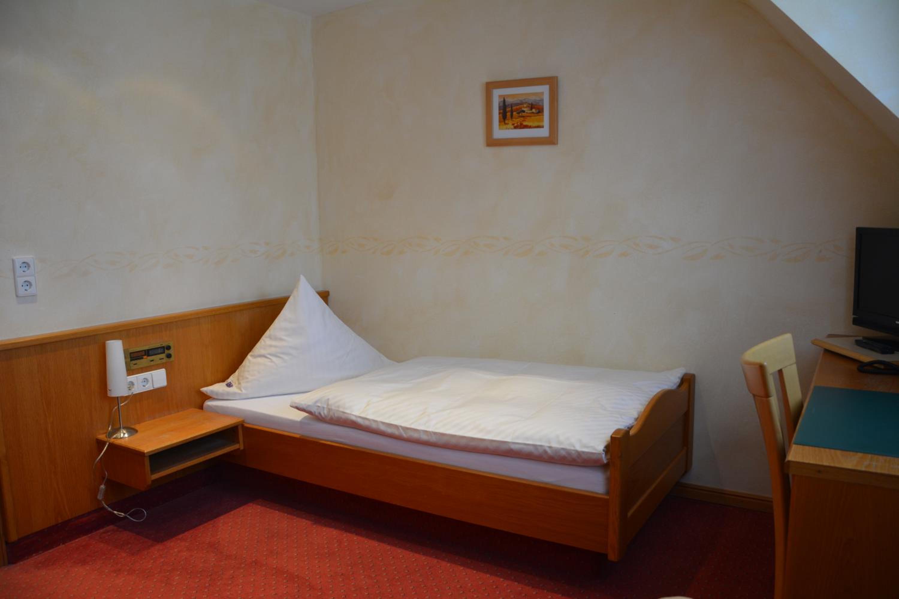Economy Single Room