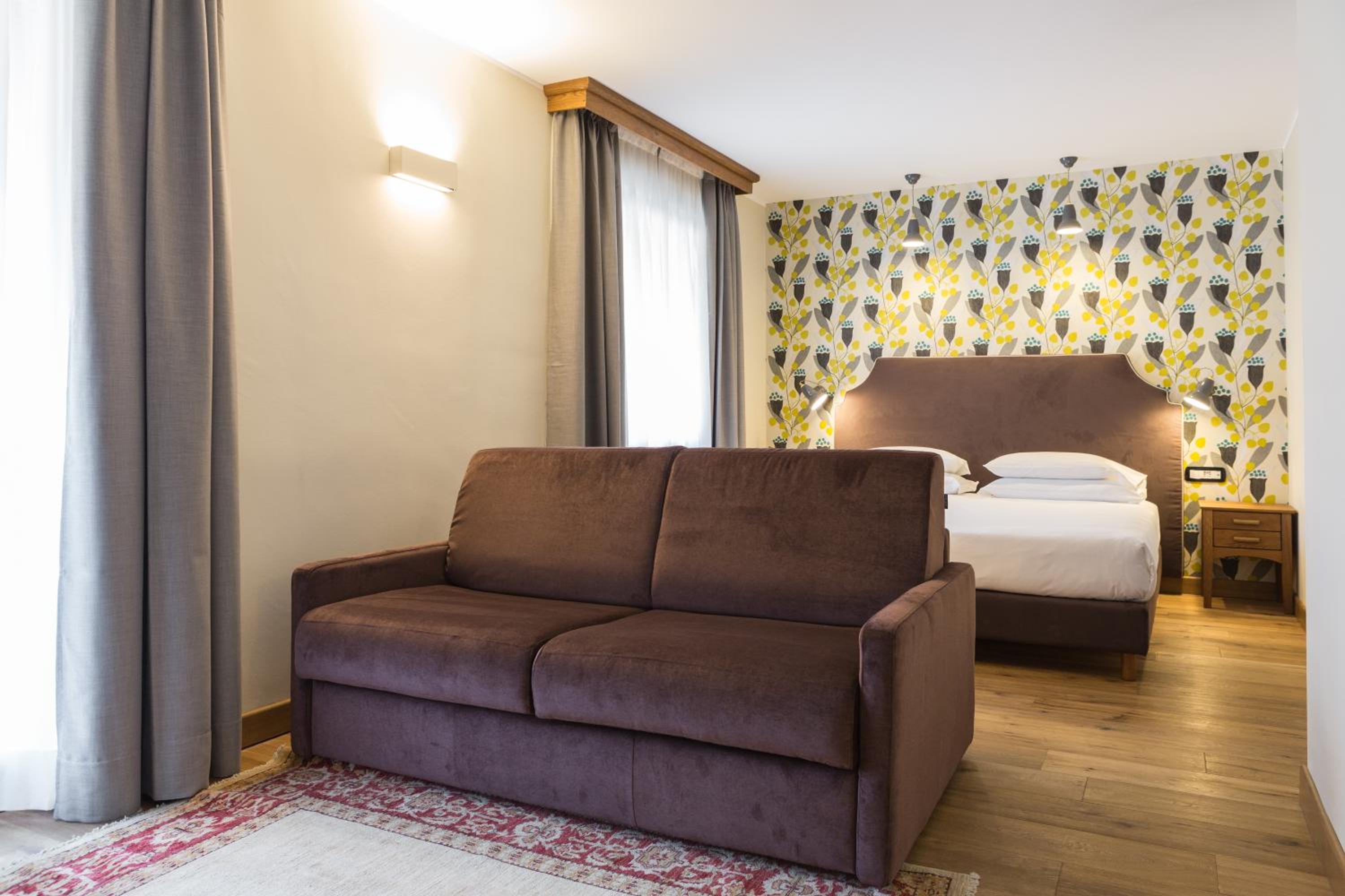 Deluxe Quadruple Room - Photo 4