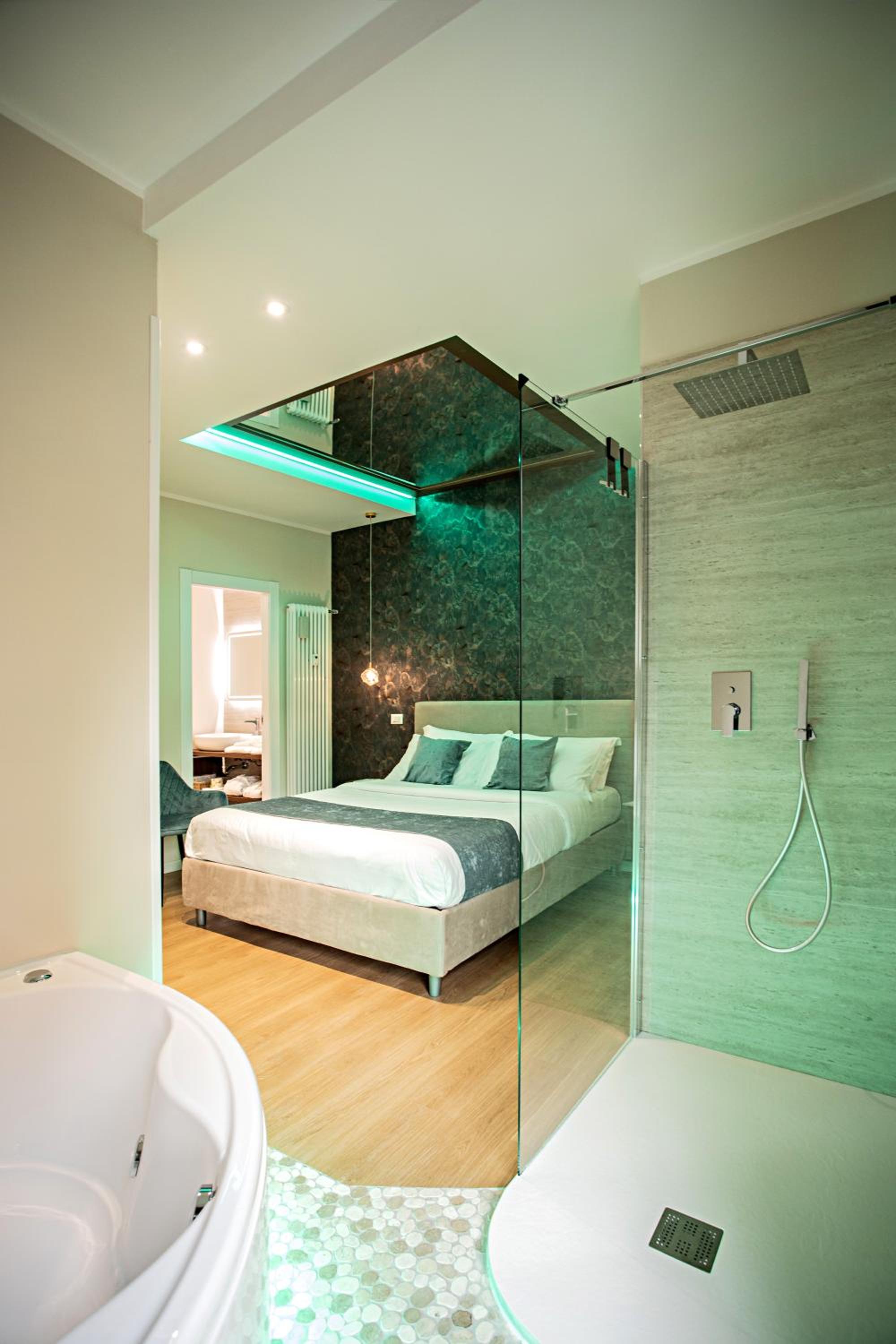 Double Room with Spa Bath