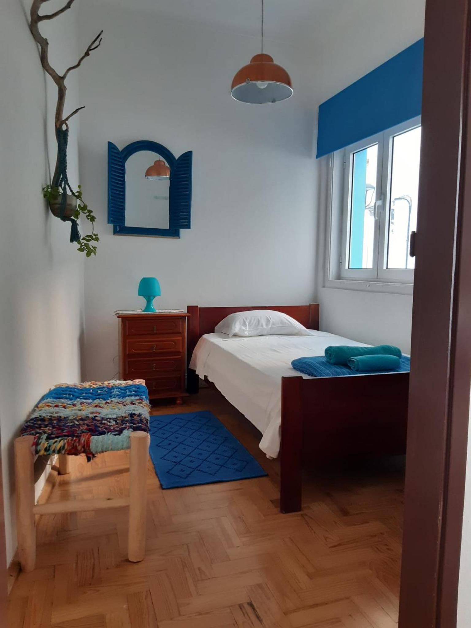 Standard Twin Room with Shared Bathroom photo 2