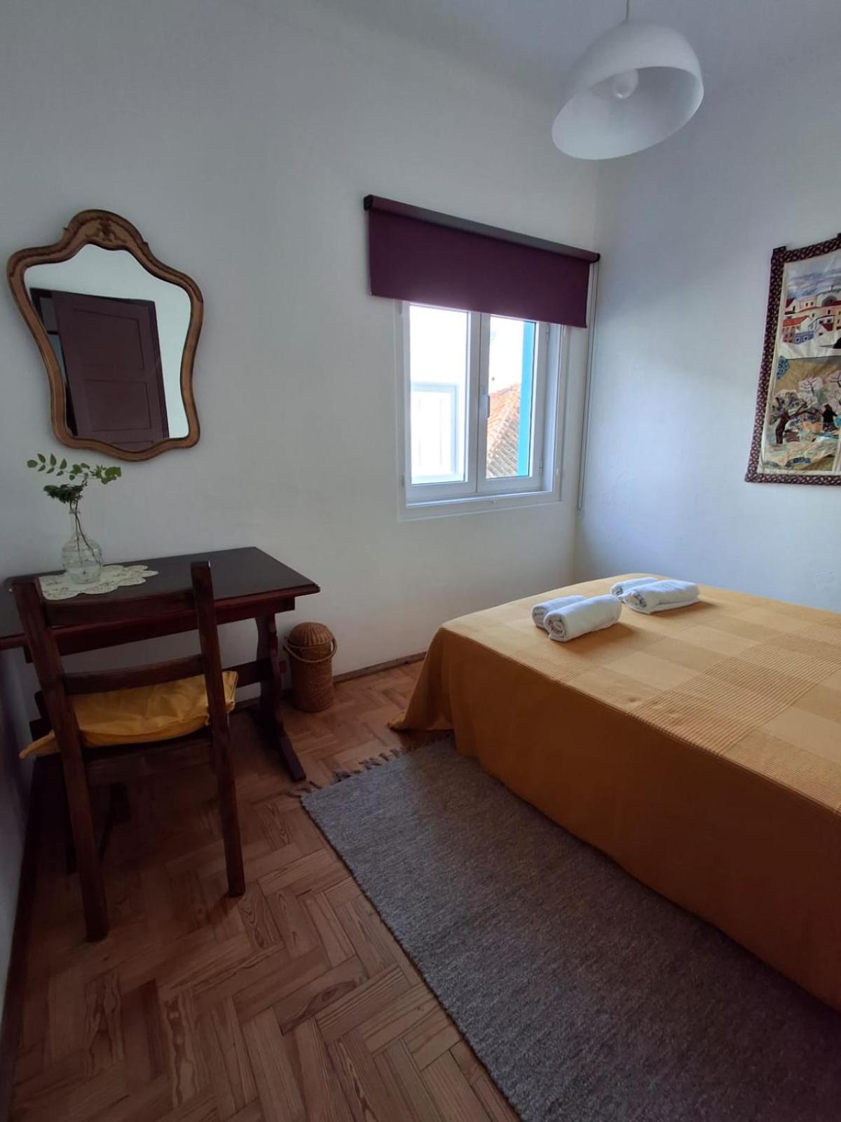 Standard Double Room with Shared Bathroom photo 3