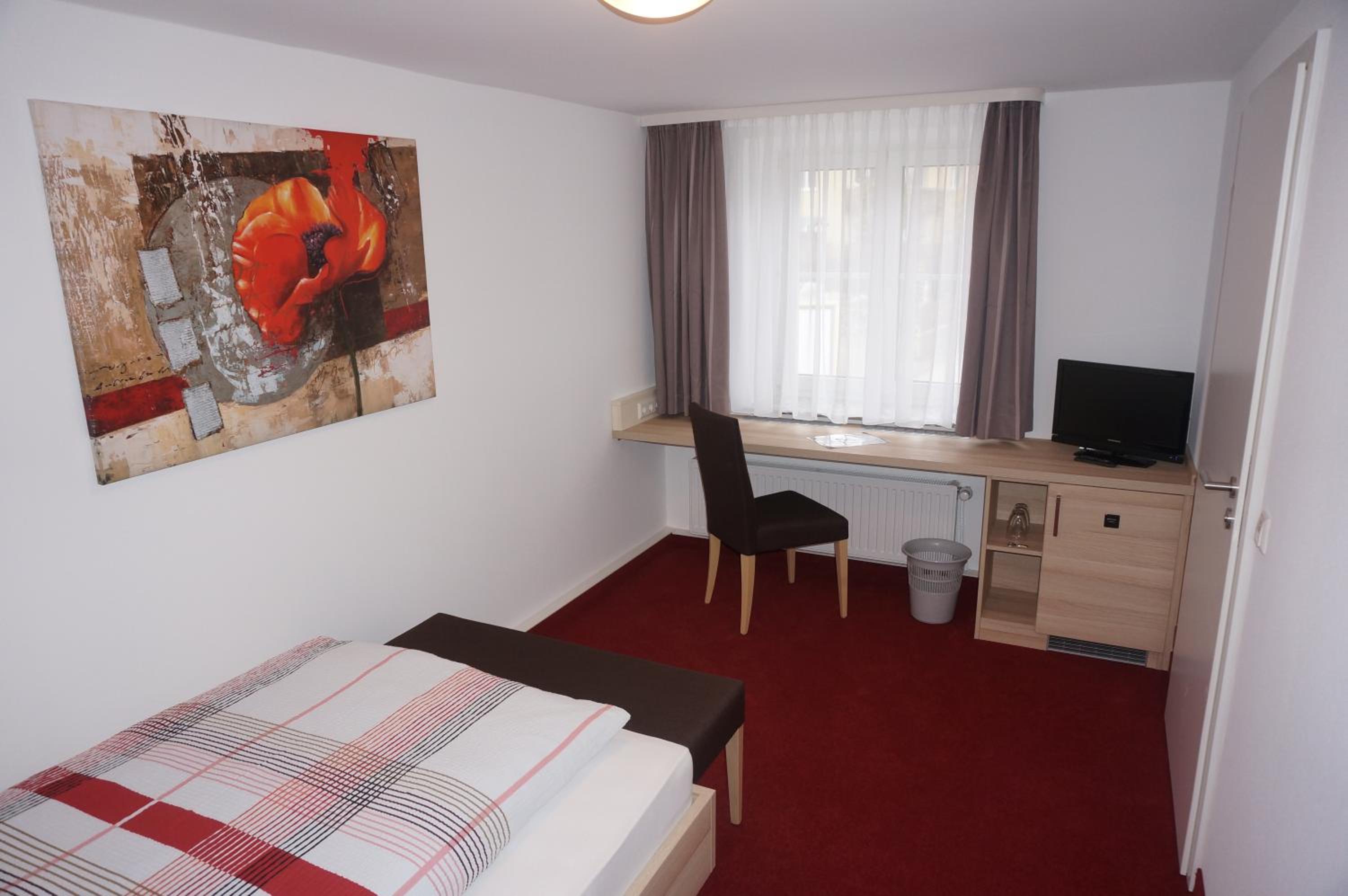 Single Room photo 3