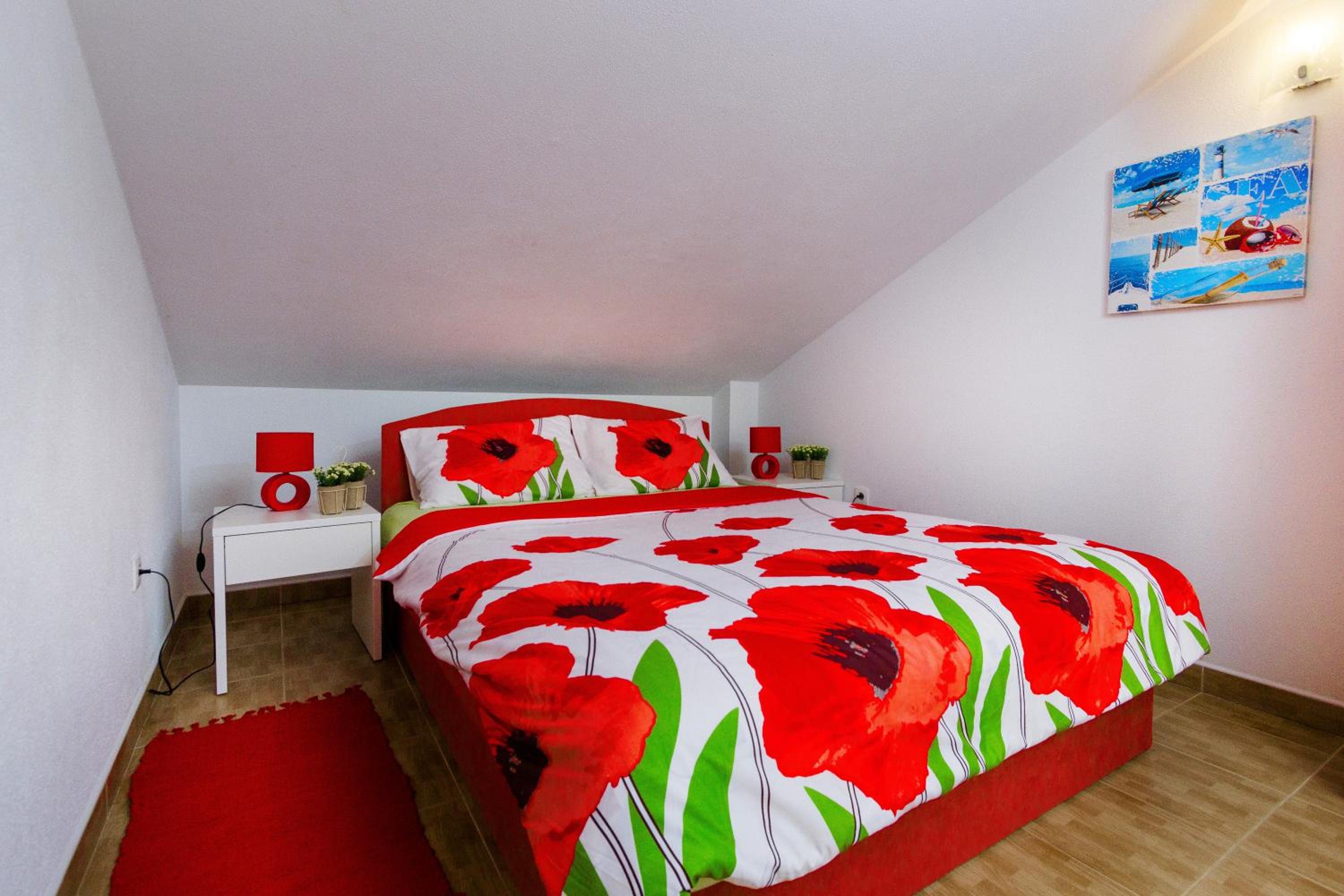 Two-Bedroom Apartment with Balcony photo 2