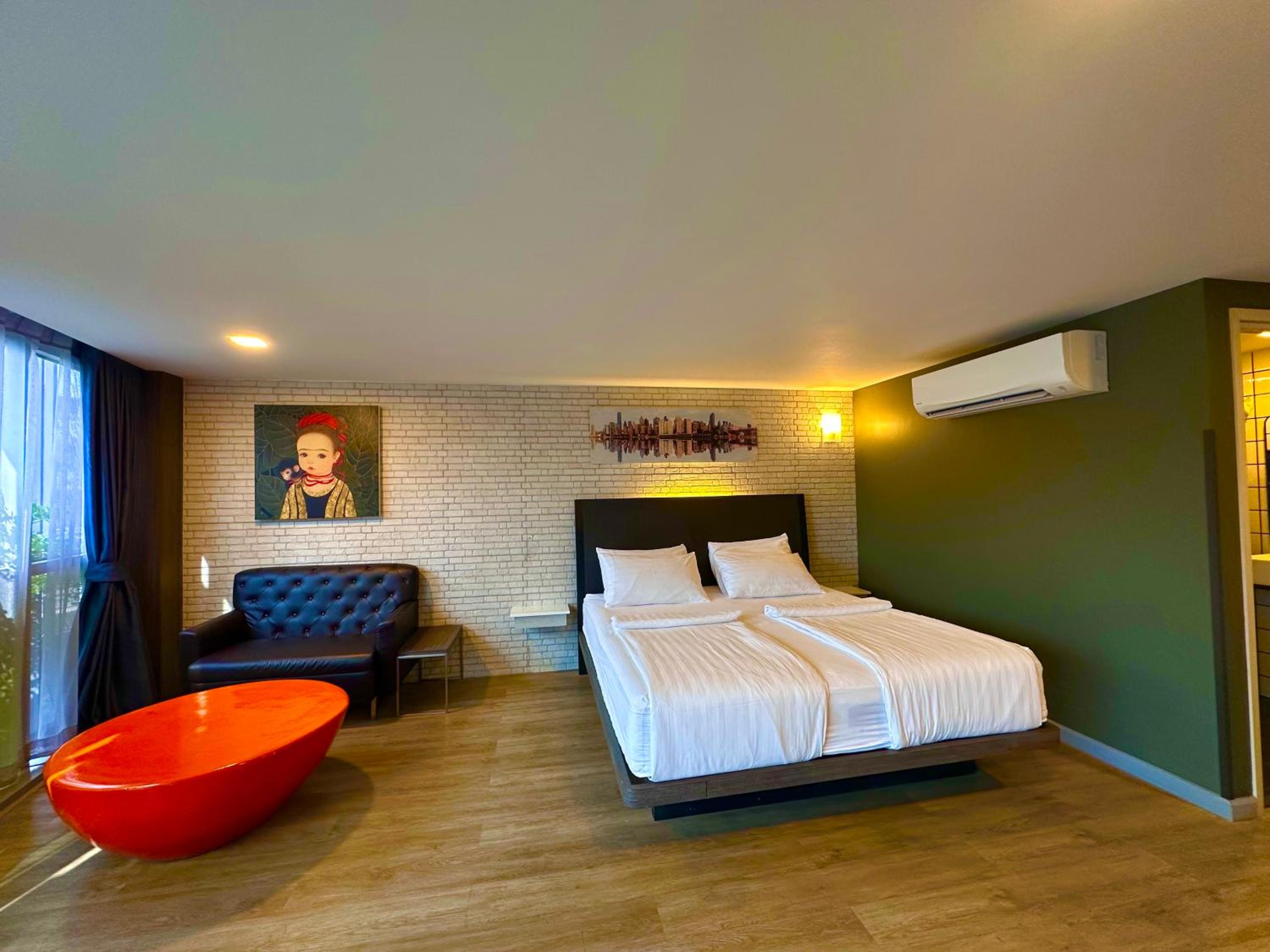 Deluxe Room (2 Adults + 1 Child) photo 3