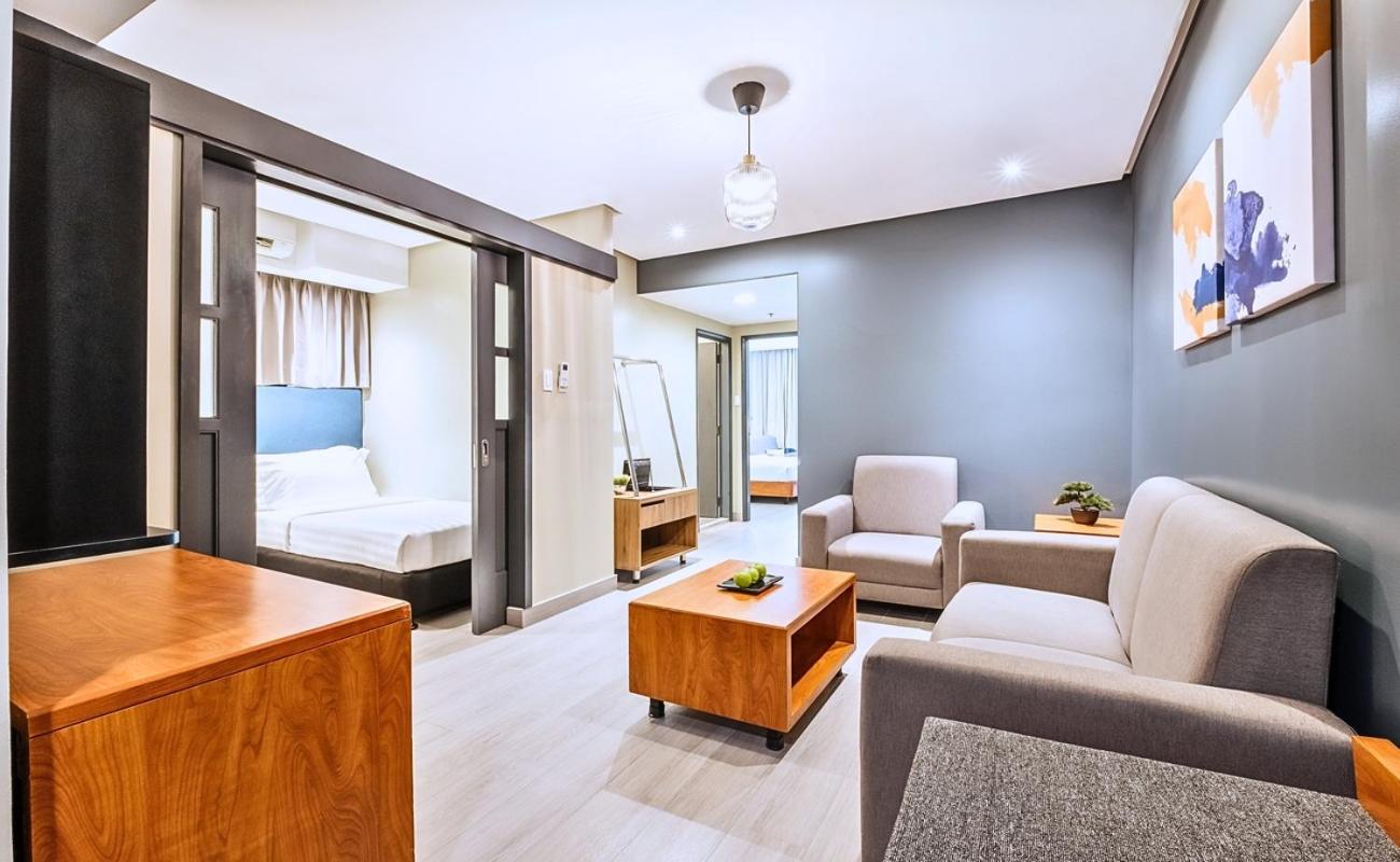 Two-Bedroom Suite - Photo 6