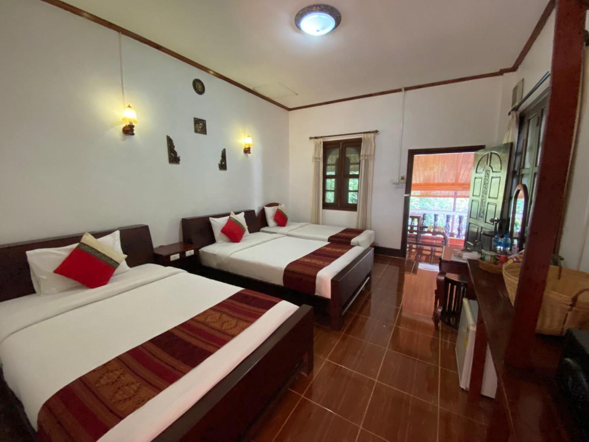 Triple Room with Pool View