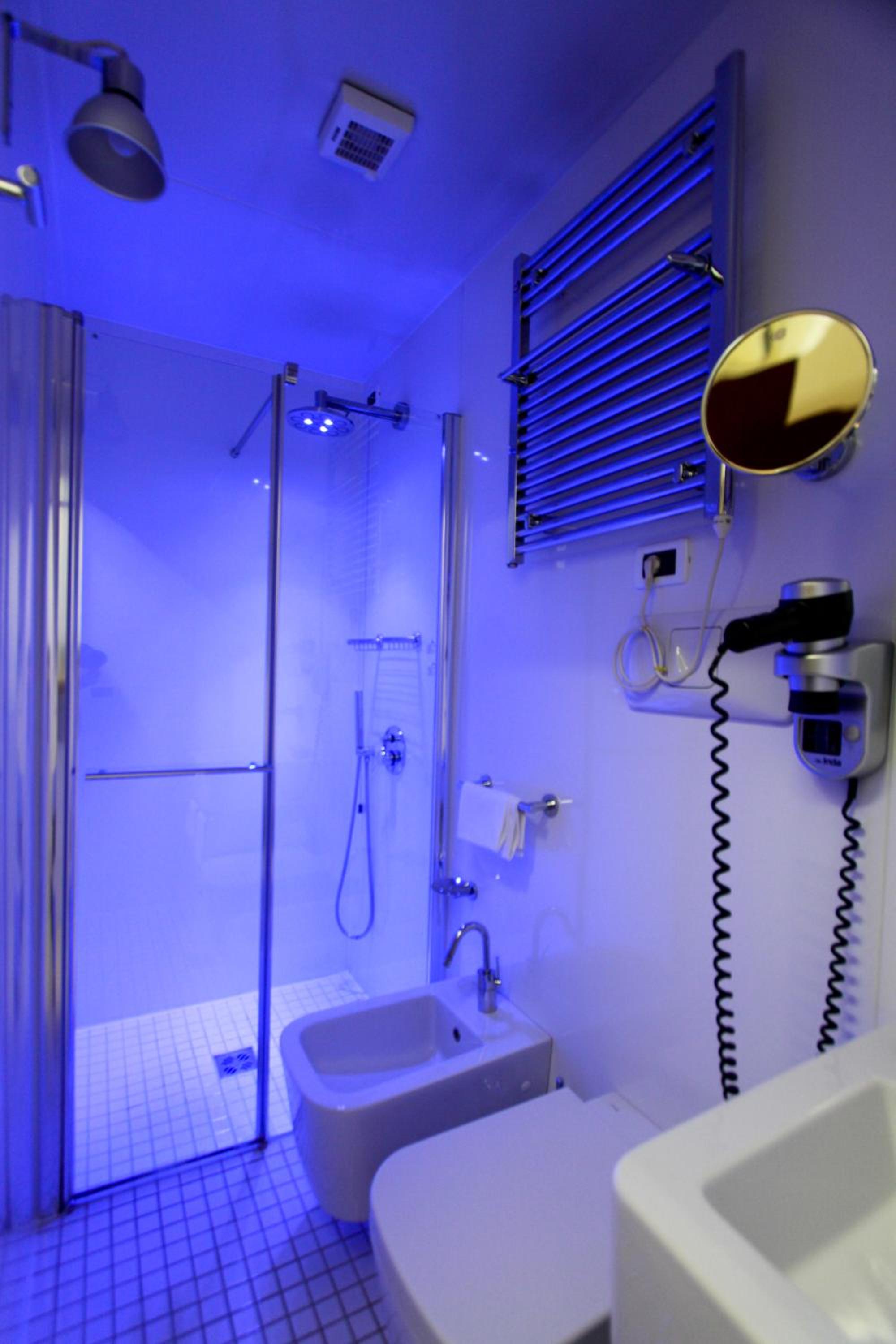 Single Room - Photo 3