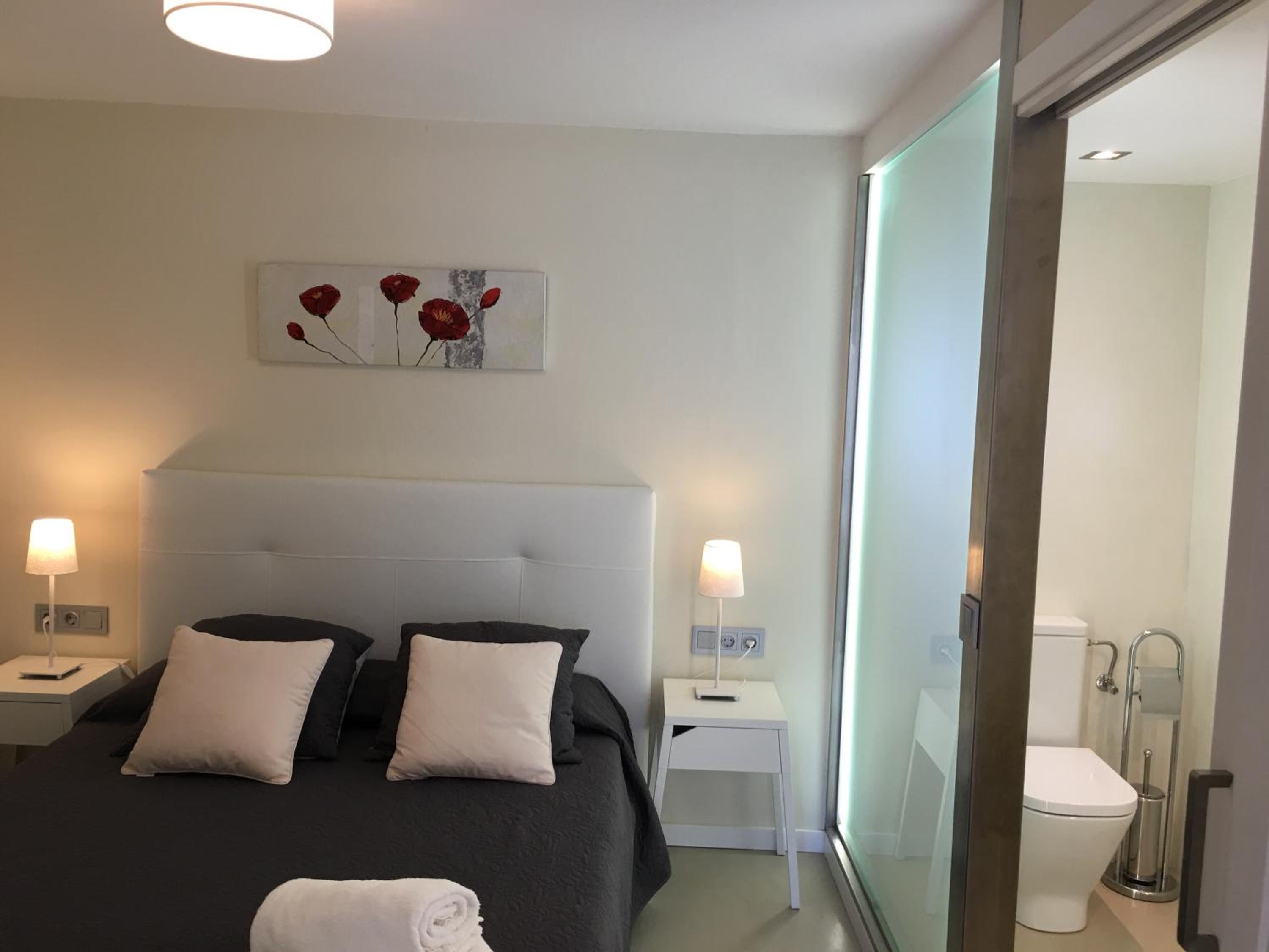 Studio Apartment 3 photo 3