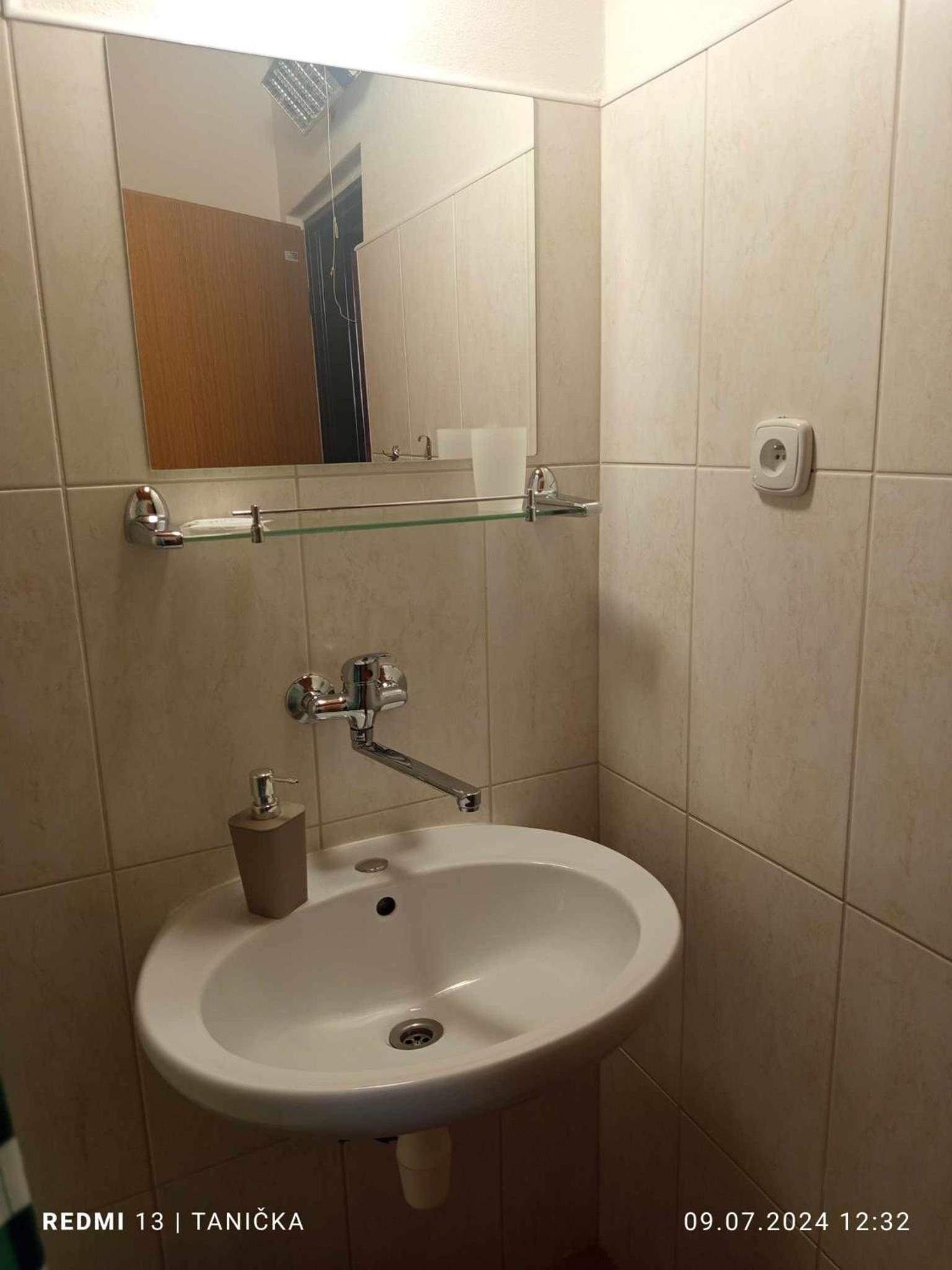 Standard Twin Room photo 2