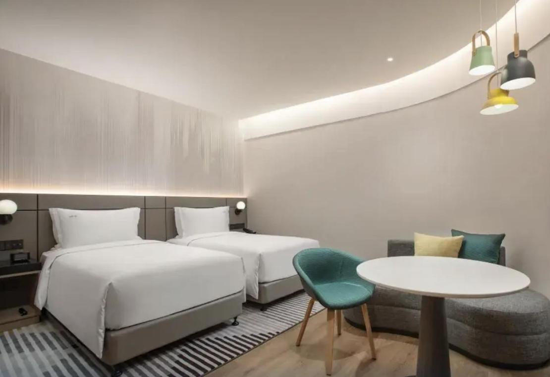 Standard Corner Room (2 Beds)