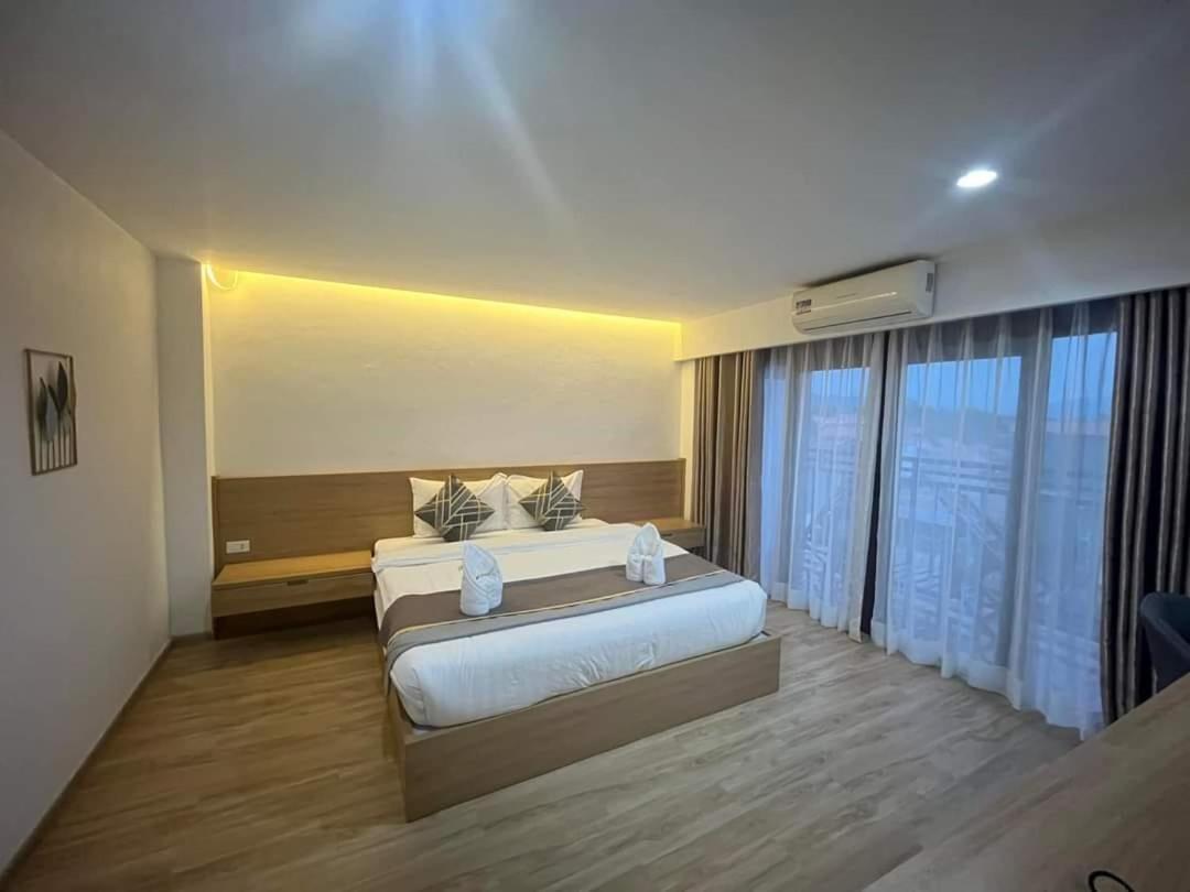 Double Room with Mountain View