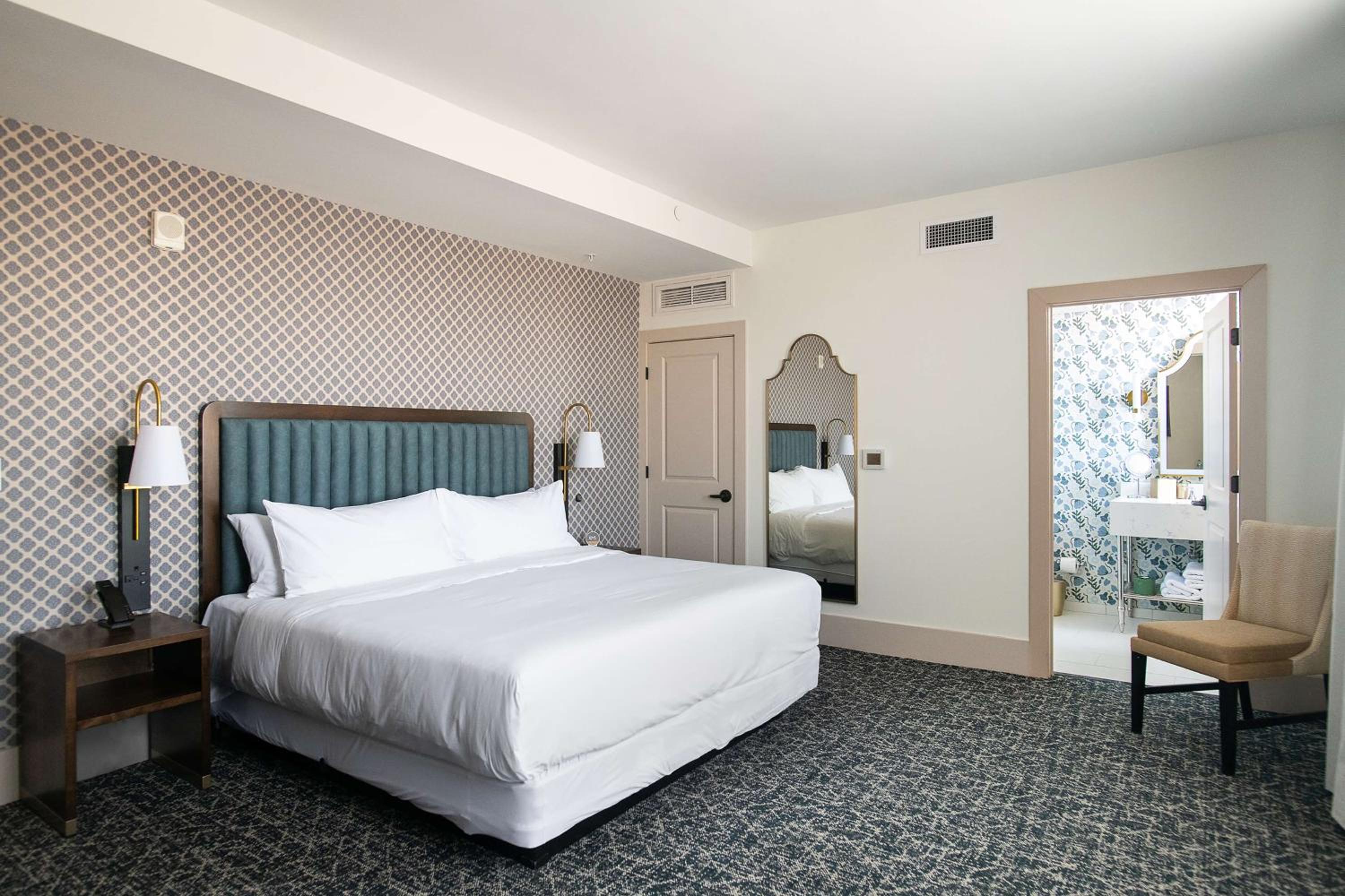 One Bedroom King Suite - Photo 1