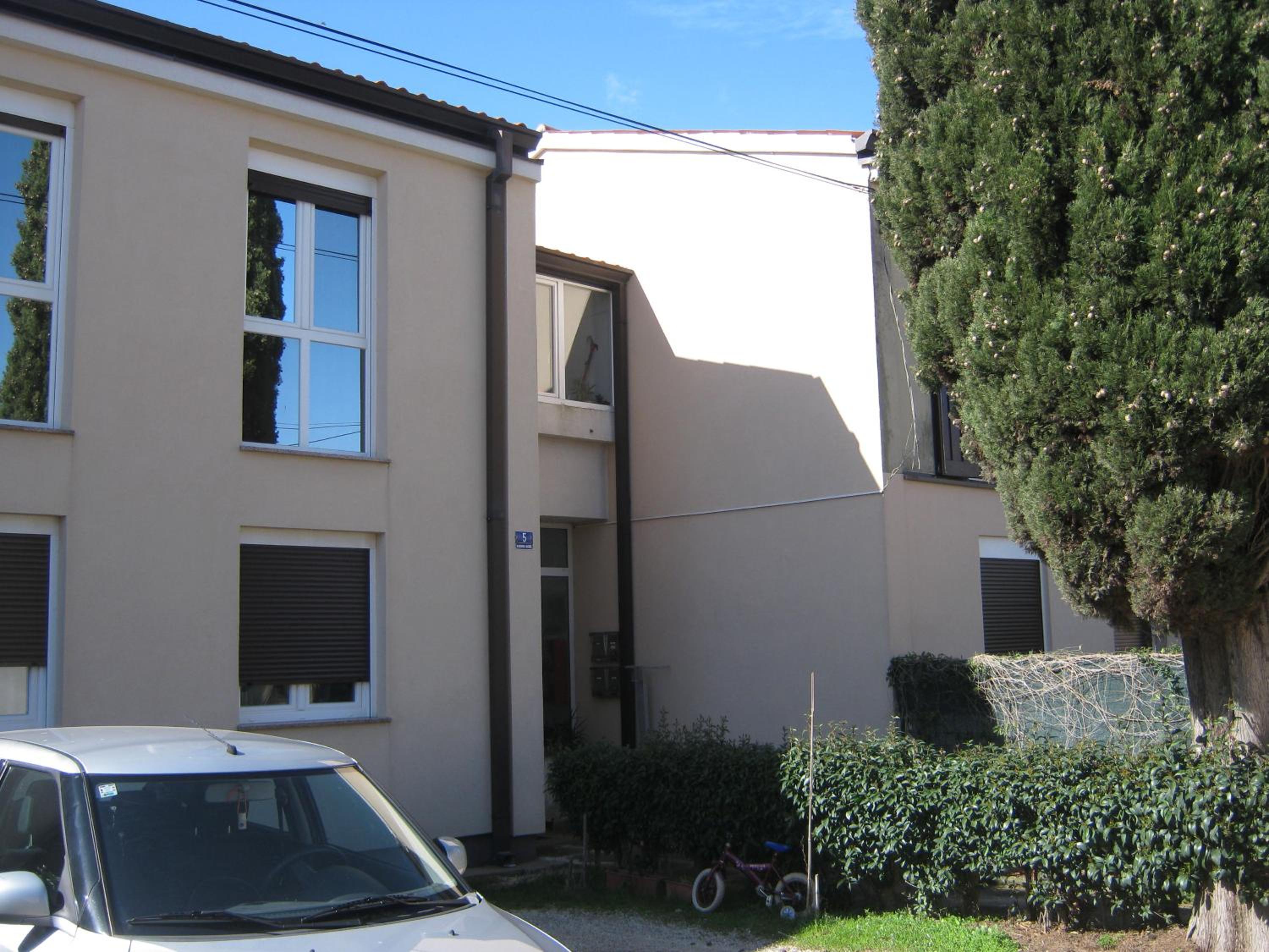 Apartment with Balcony photo 3