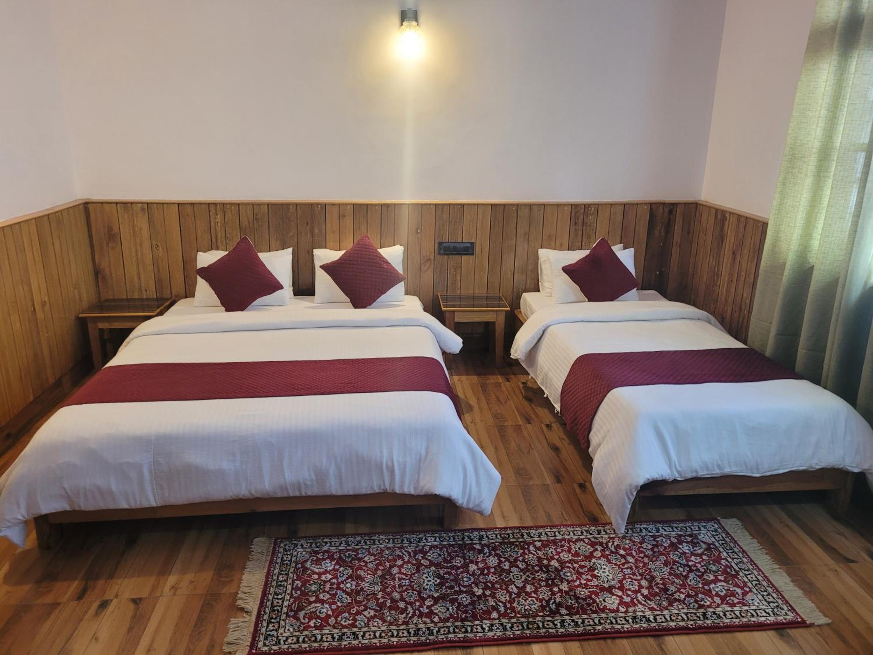 Deluxe Triple Room