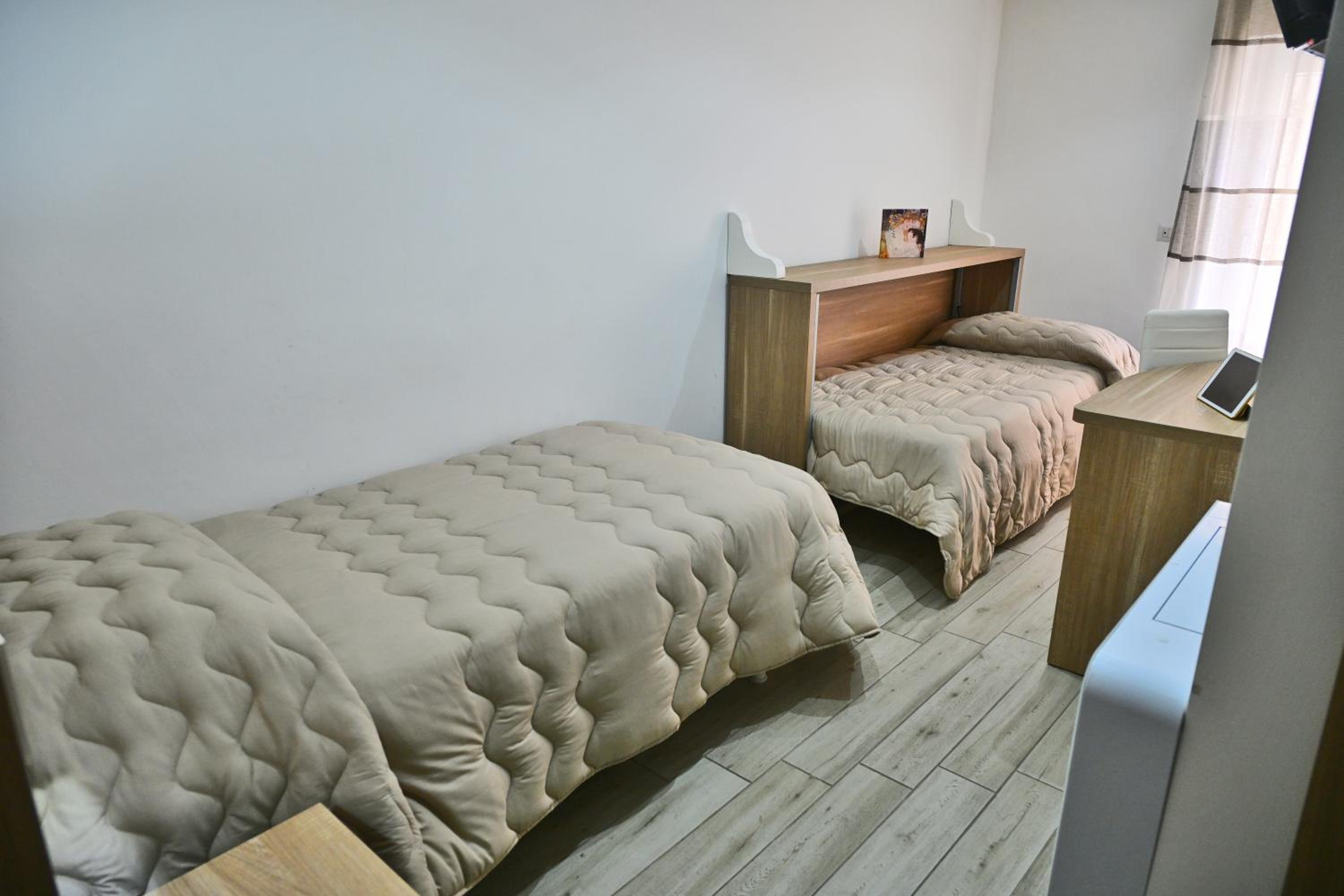Twin Room - Disability Access photo 2