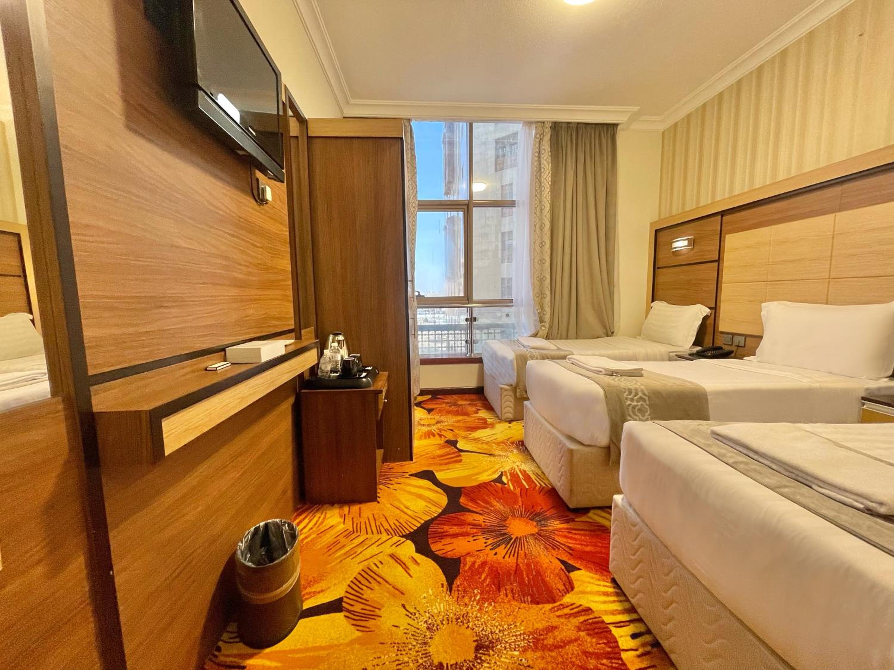 Standard Triple Room - Photo 2