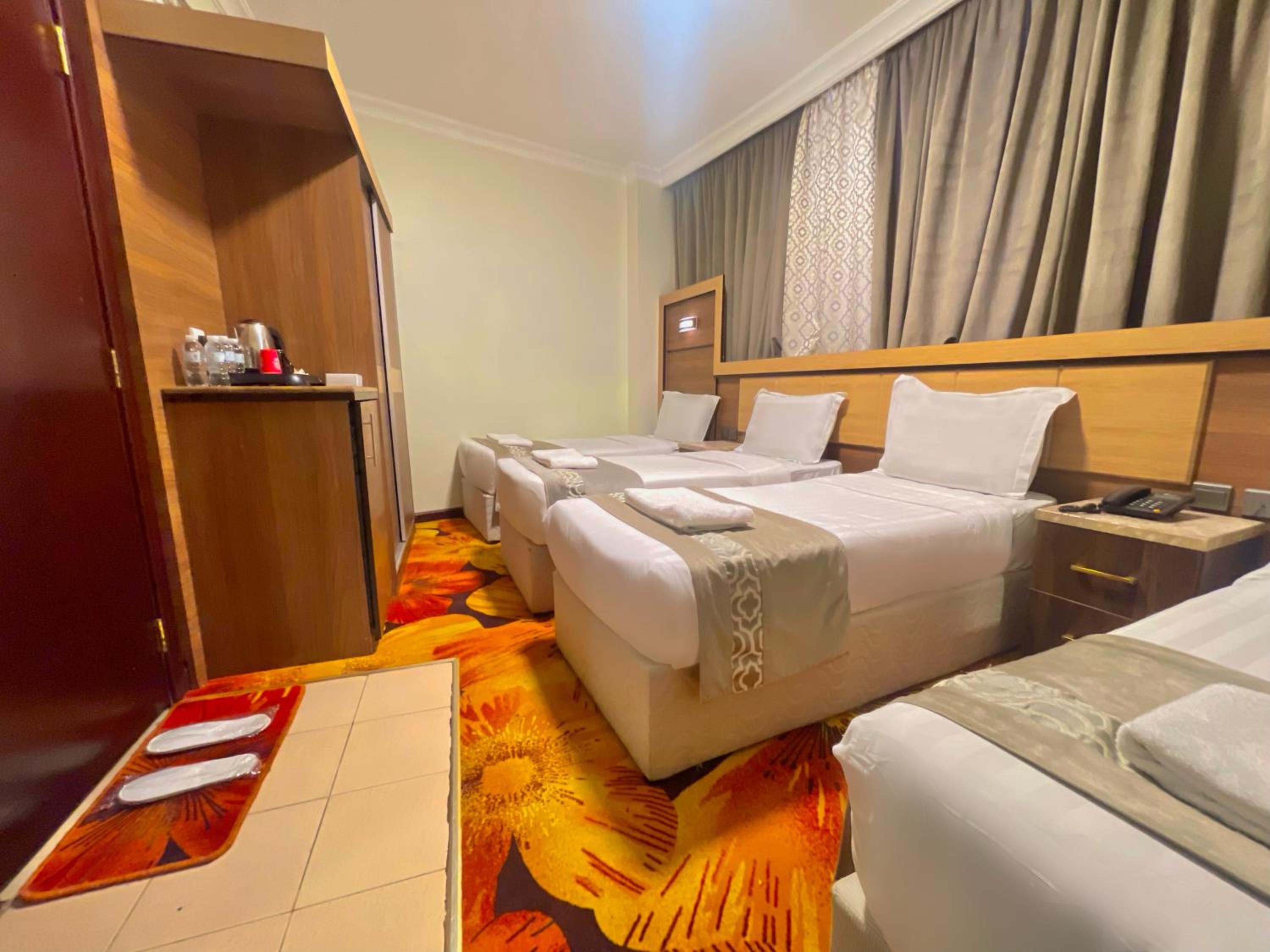 Standard Quadruple Room - Photo 2