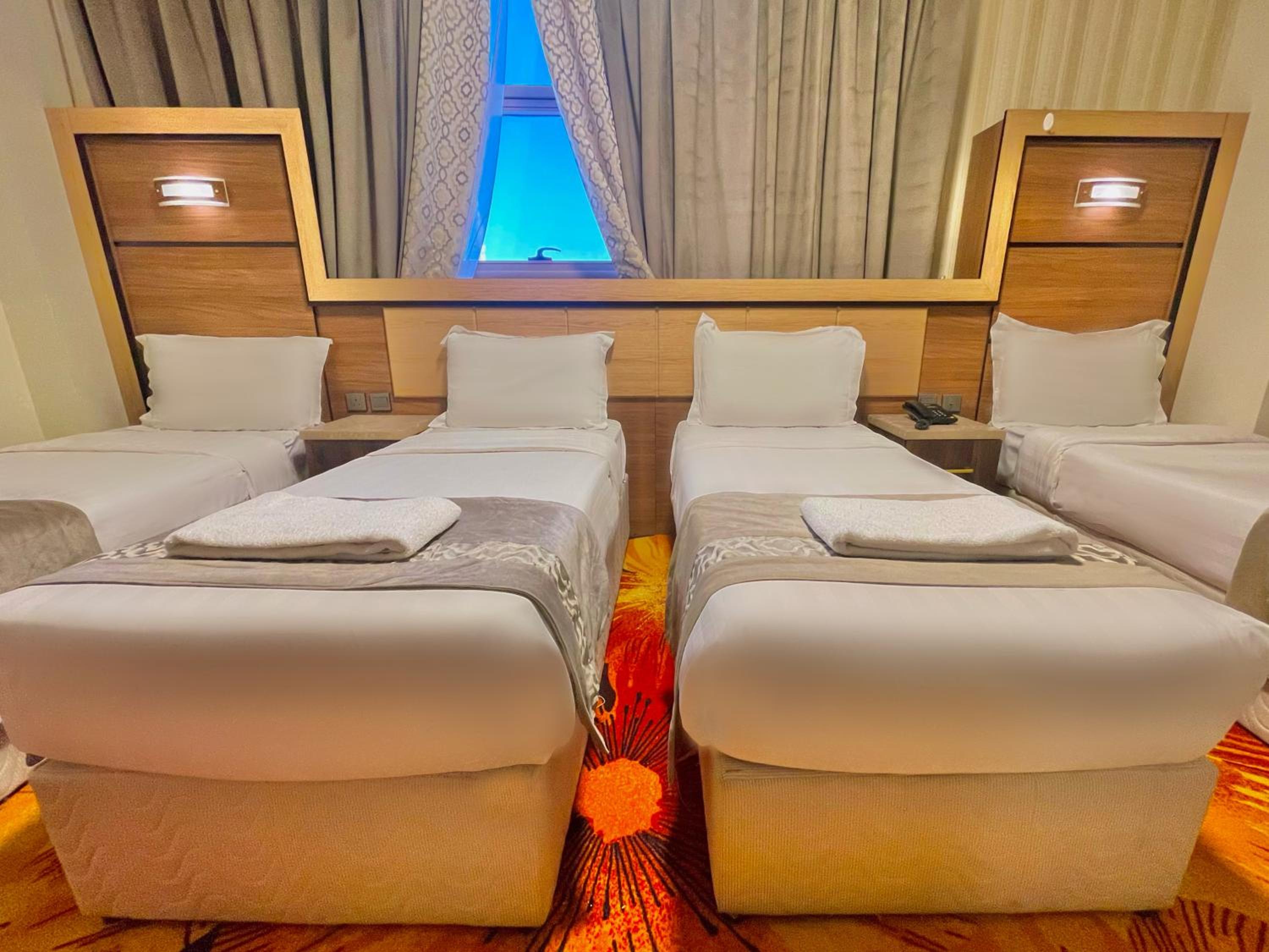 Standard Quadruple Room - Photo 3