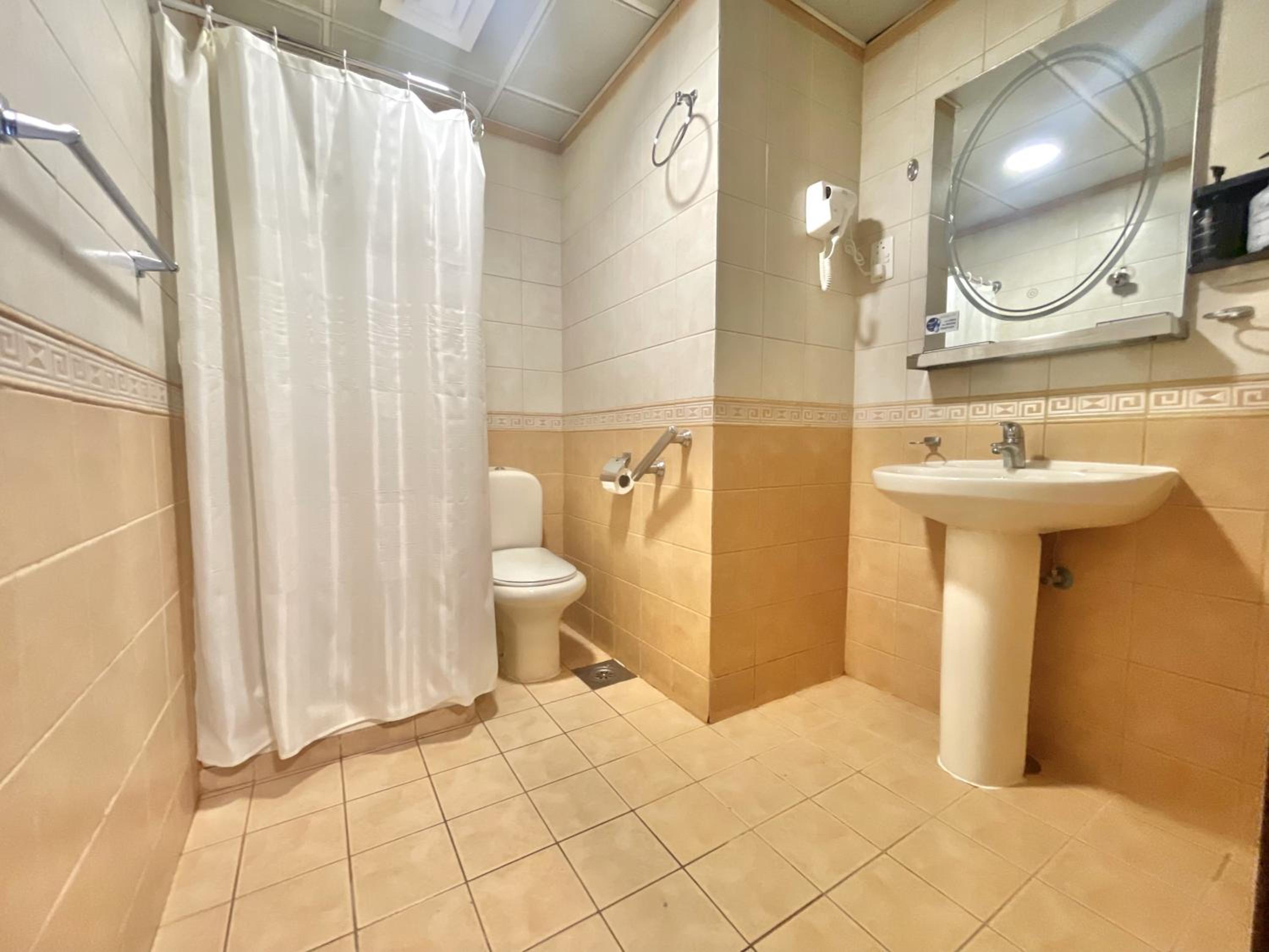 Standard Triple Room - Photo 4