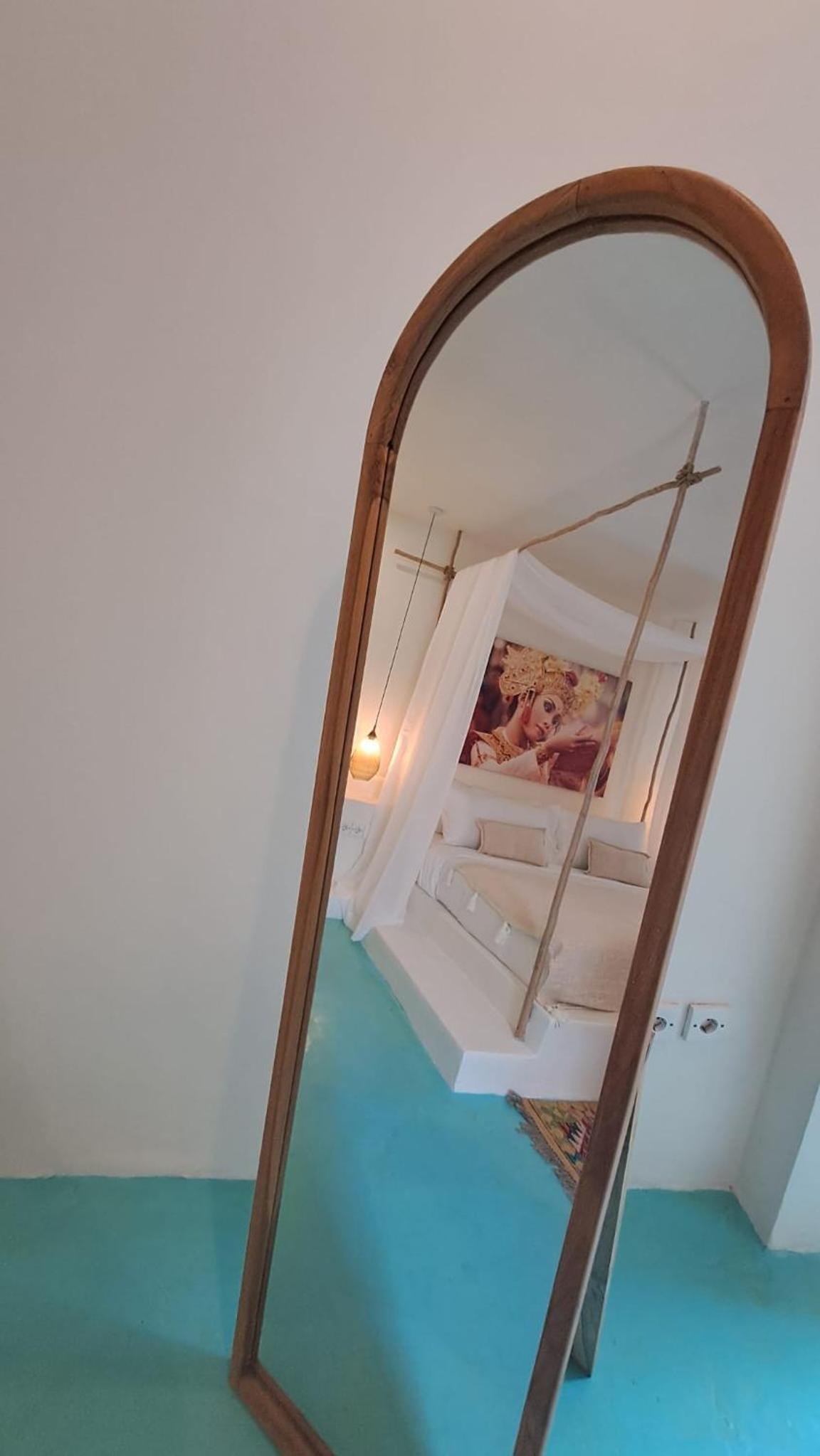 Deluxe King Room - Photo 5